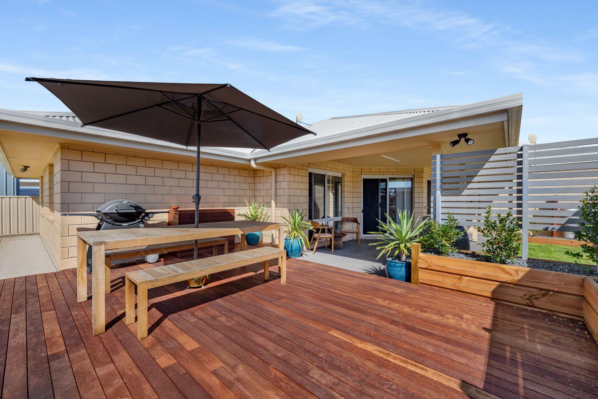 Your Coastal Dream Awaits in Port MacDonnell