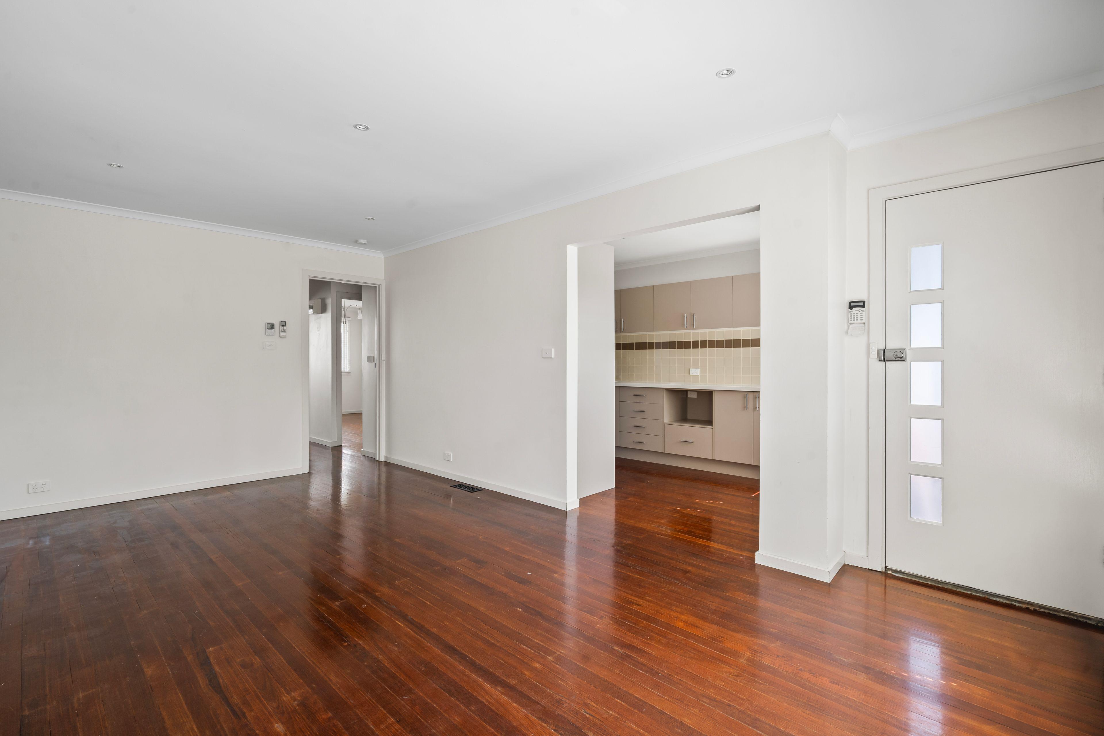 Prop-GPT: Unit: VIC Mckinnon, VIC 3204 Home For Rent