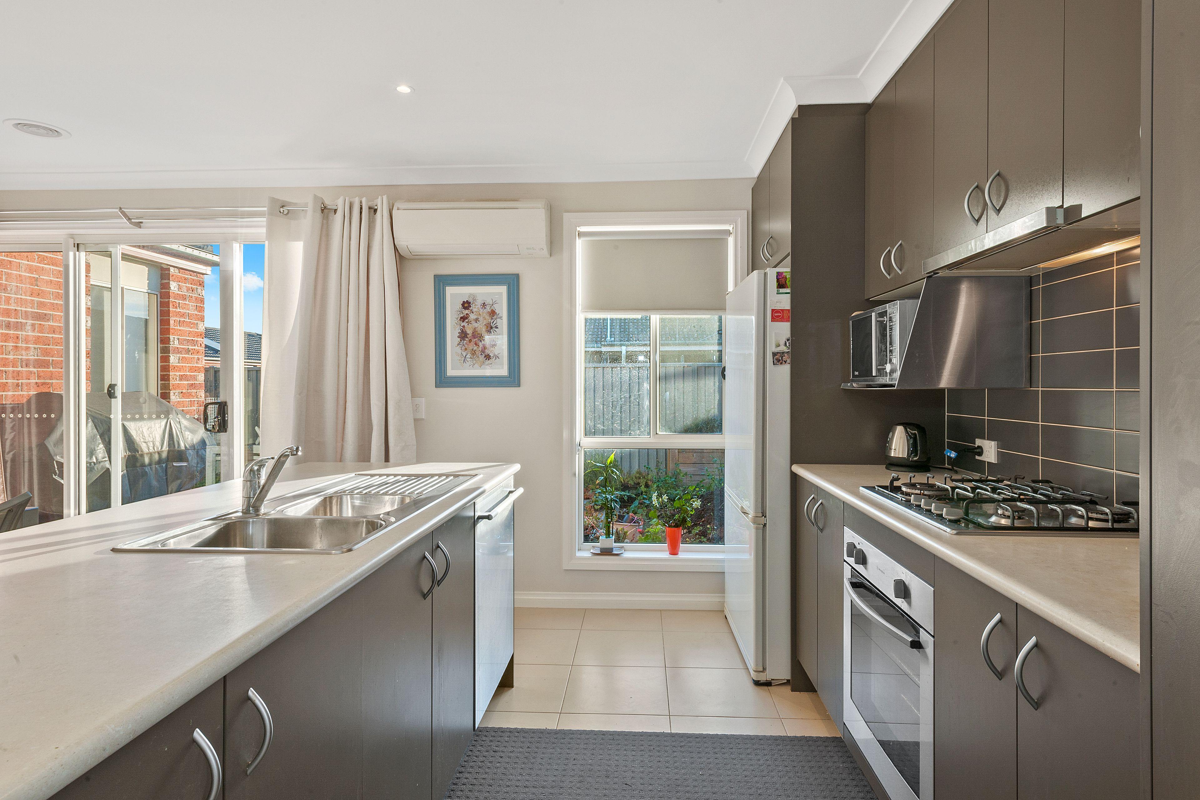 Spacious 3-Bedroom Home with Parkland Outlook
