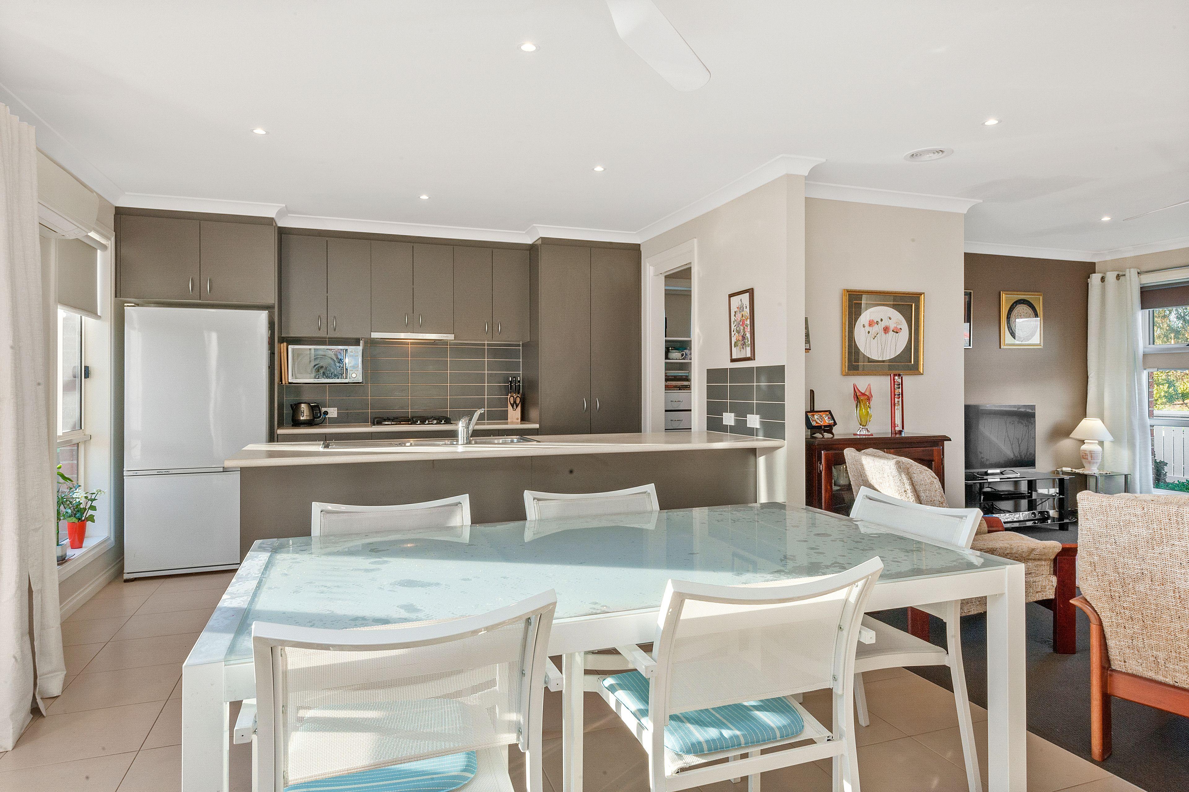 Spacious 3-Bedroom Home with Parkland Outlook
