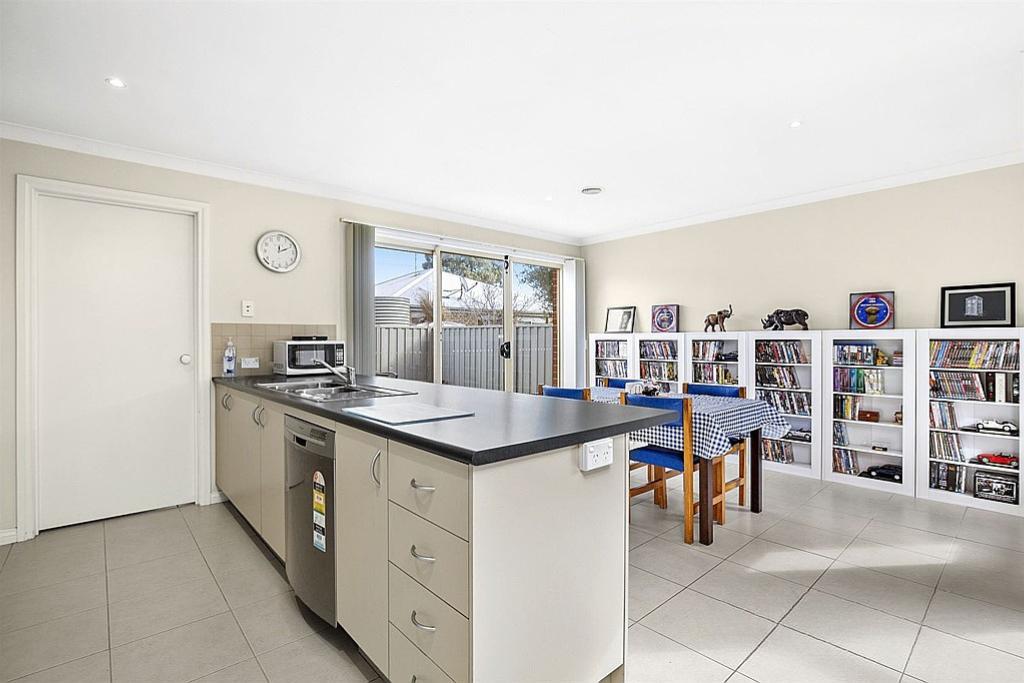 Spacious 3-Bedroom Home in Prime Wendouree Location