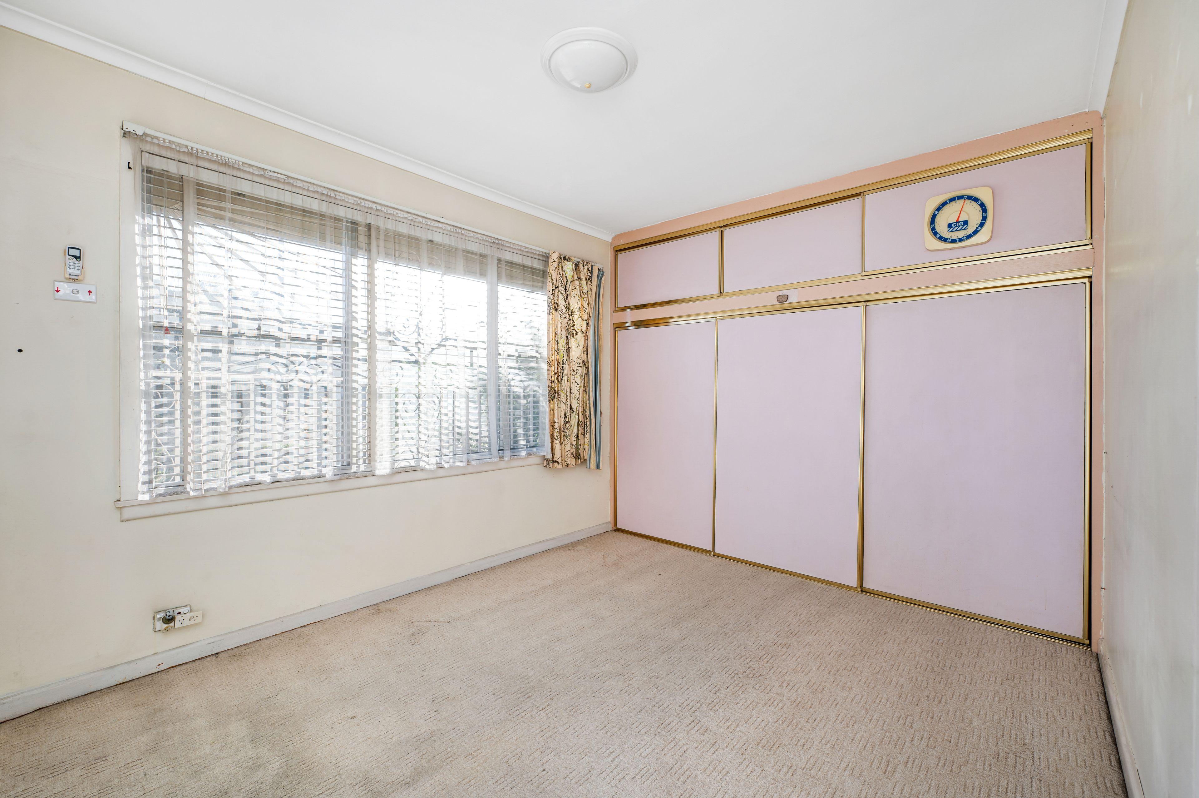 Spacious Family Home in a Prime Corner Position