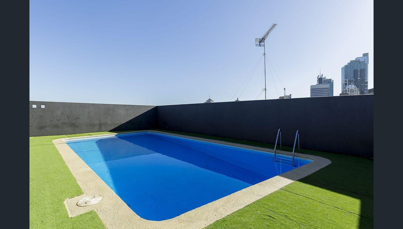 Modern Studio Apartment in Central Location