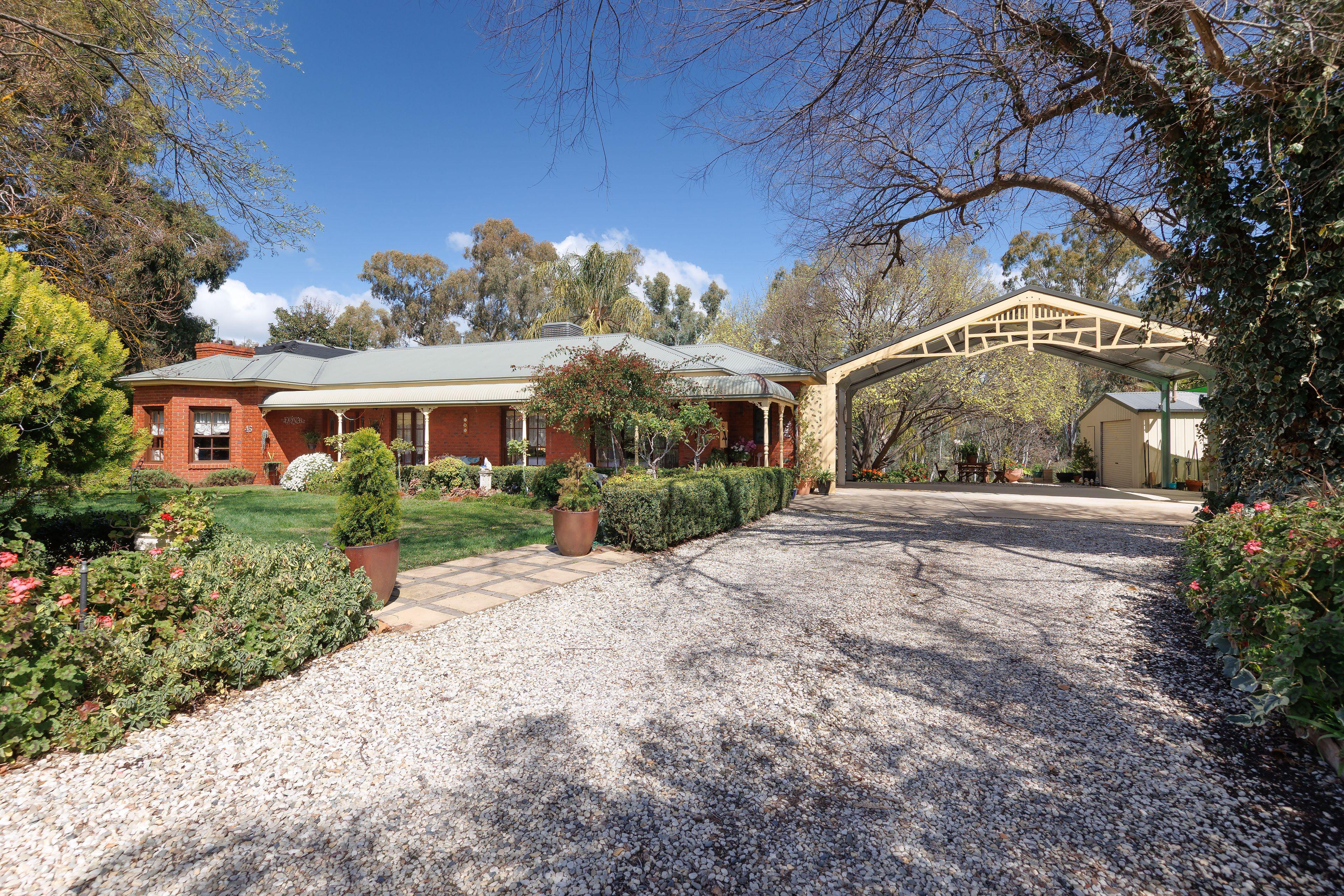 Rare Golf Course Frontage Acreage - Unmatched Resort-Style Living