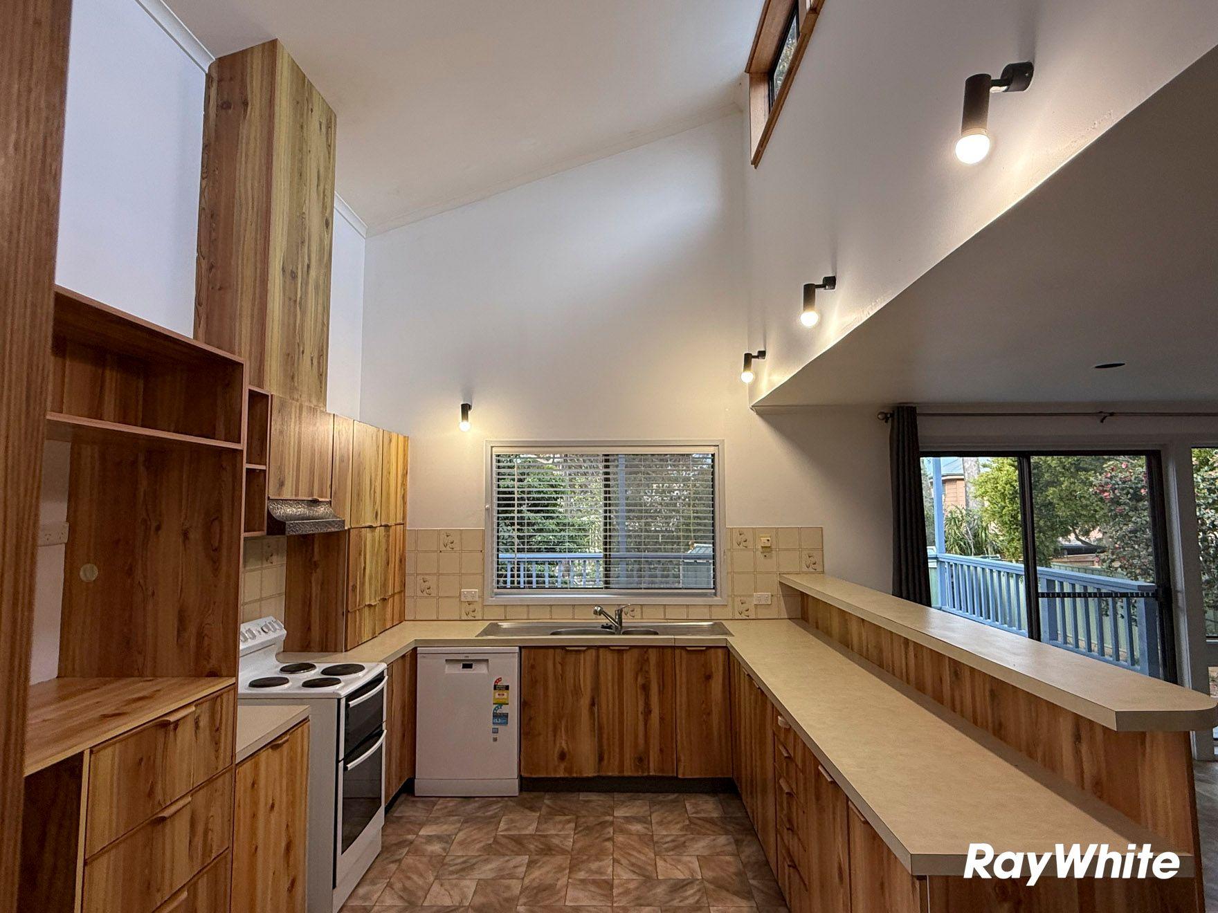 Family home located in Lilli Pilli