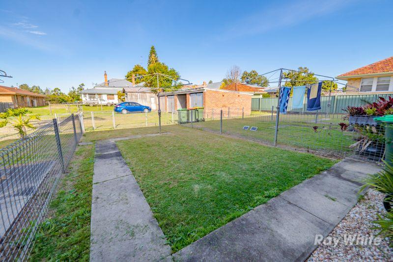 2 Bedroom Townhouse in Central Location Close to Schools
