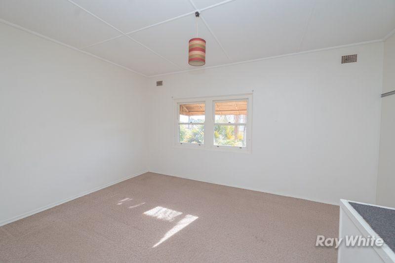 2 Bedroom Townhouse in Central Location Close to Schools