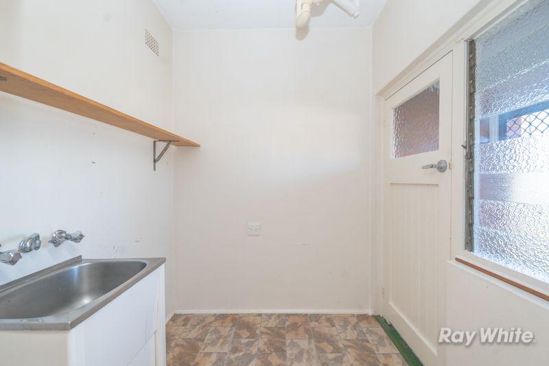 2 Bedroom Townhouse in Central Location Close to Schools