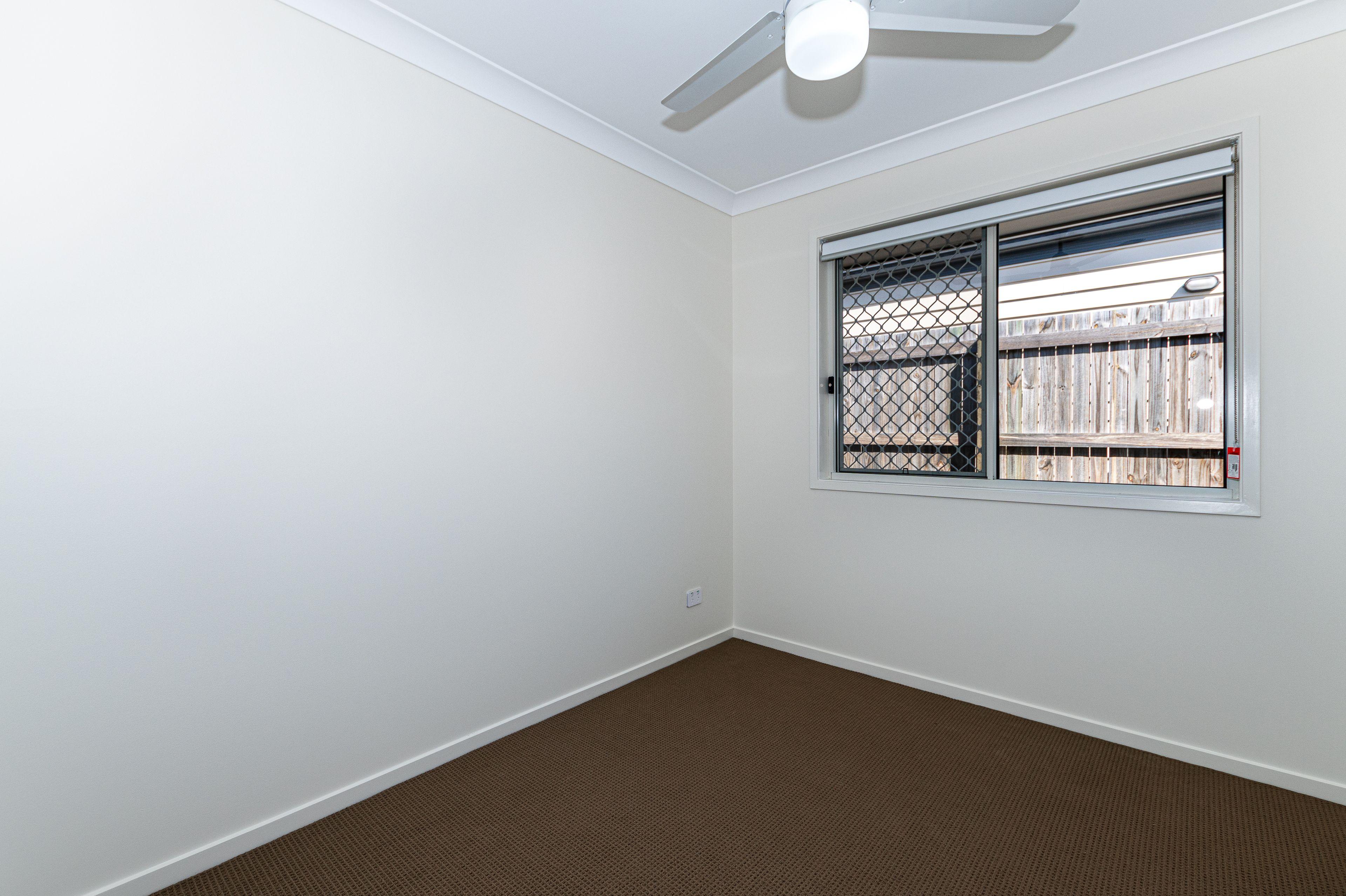 Modern 2 Bedroom Duplex in Park Ridge