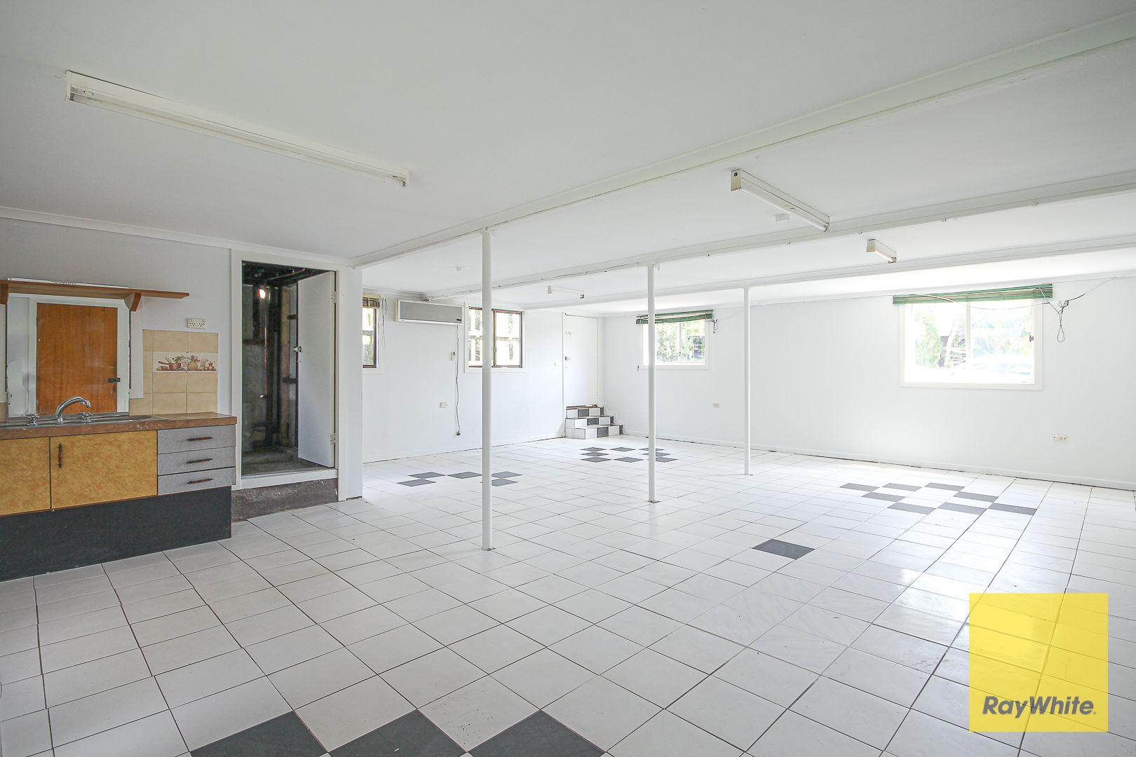 Neat and Tidy 3 Bedroom in Holland Park