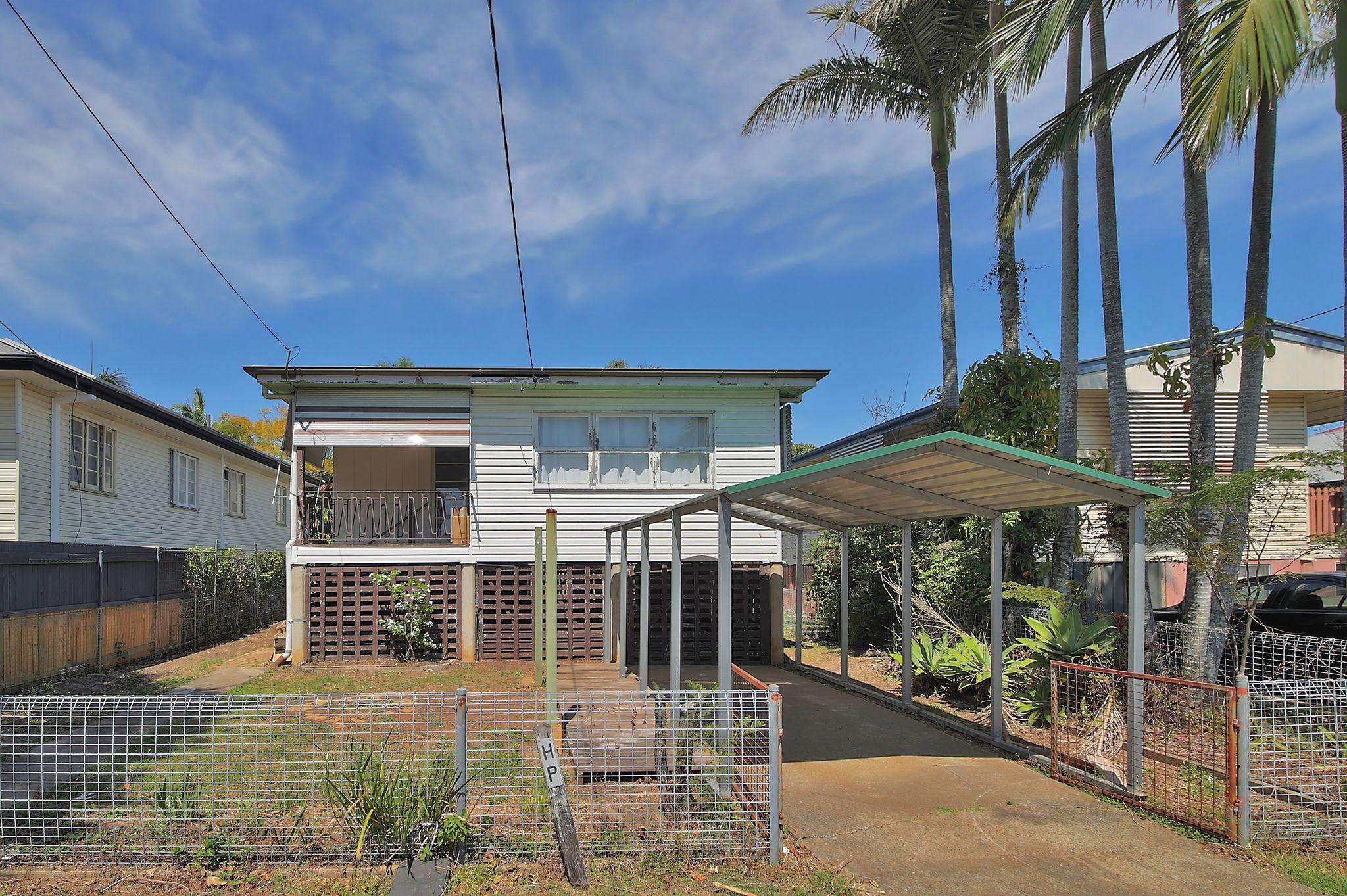 Prop-GPT: House: QLD Upper Mount Gravatt, QLD 4122 Home For Rent