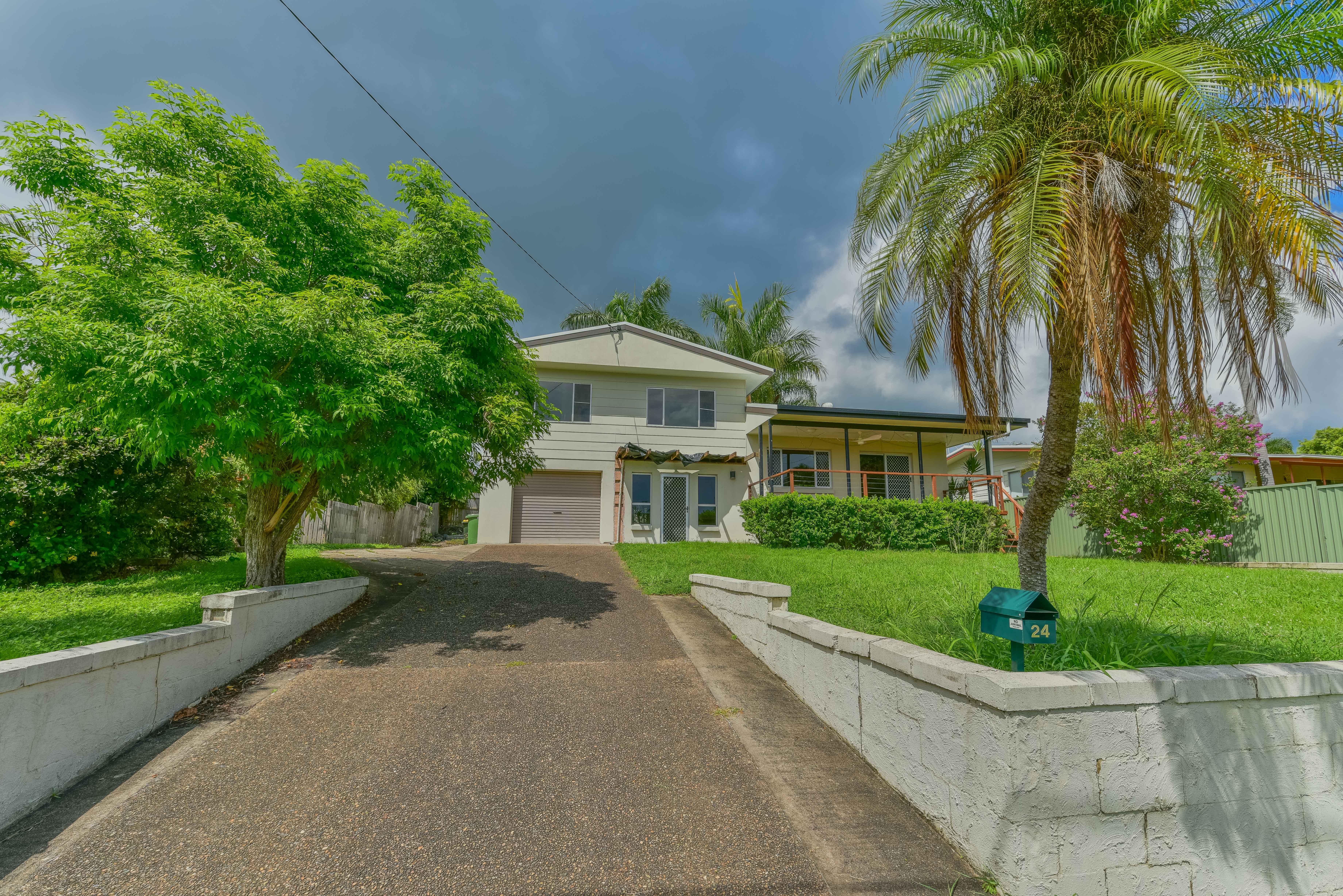 Prop-GPT: House: QLD Cannonvale, QLD 4802 Home For Rent