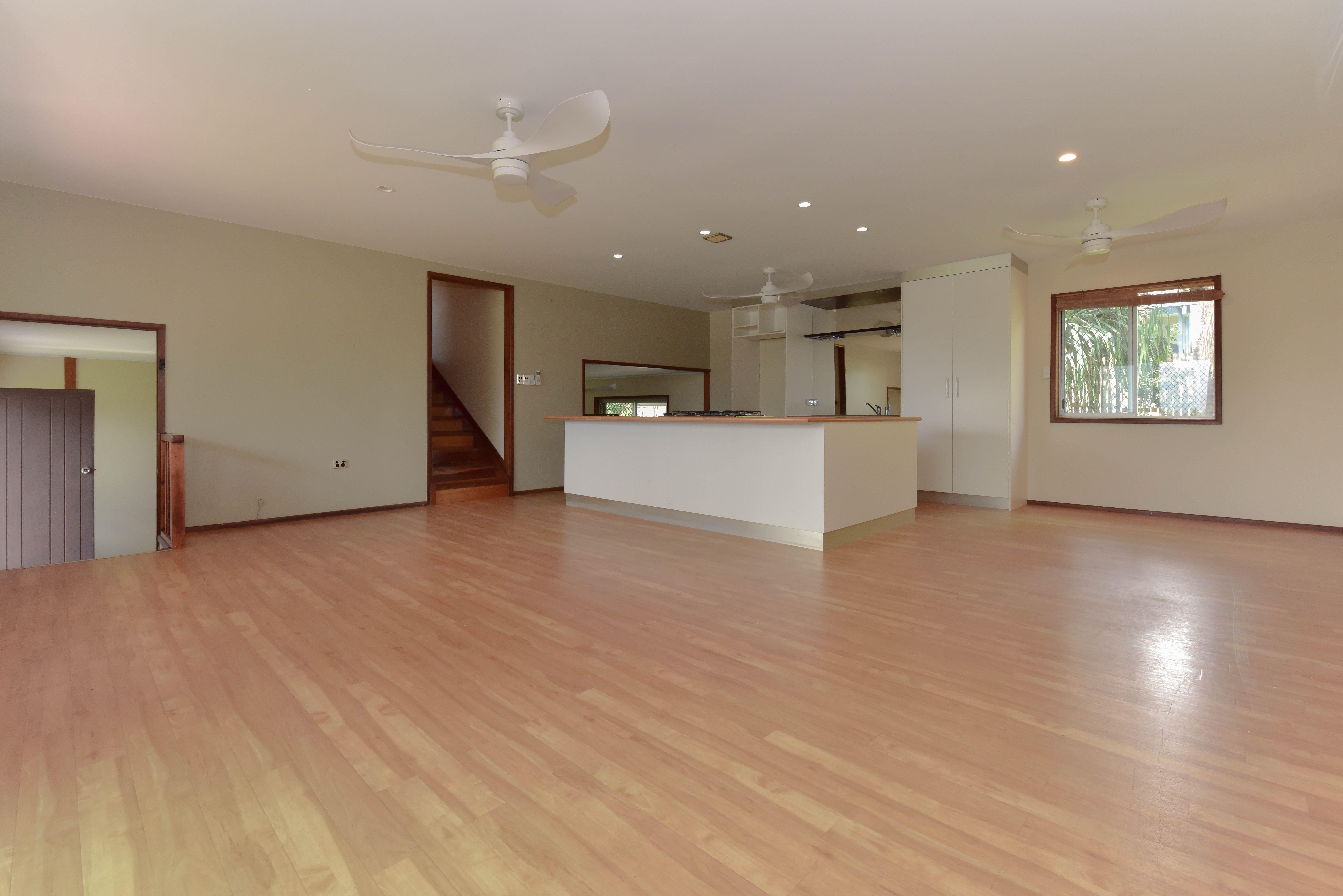 EXCEPTIONAL FAMILY-FRIENDLY WINNER! PLUS PERFECT LOCATION!