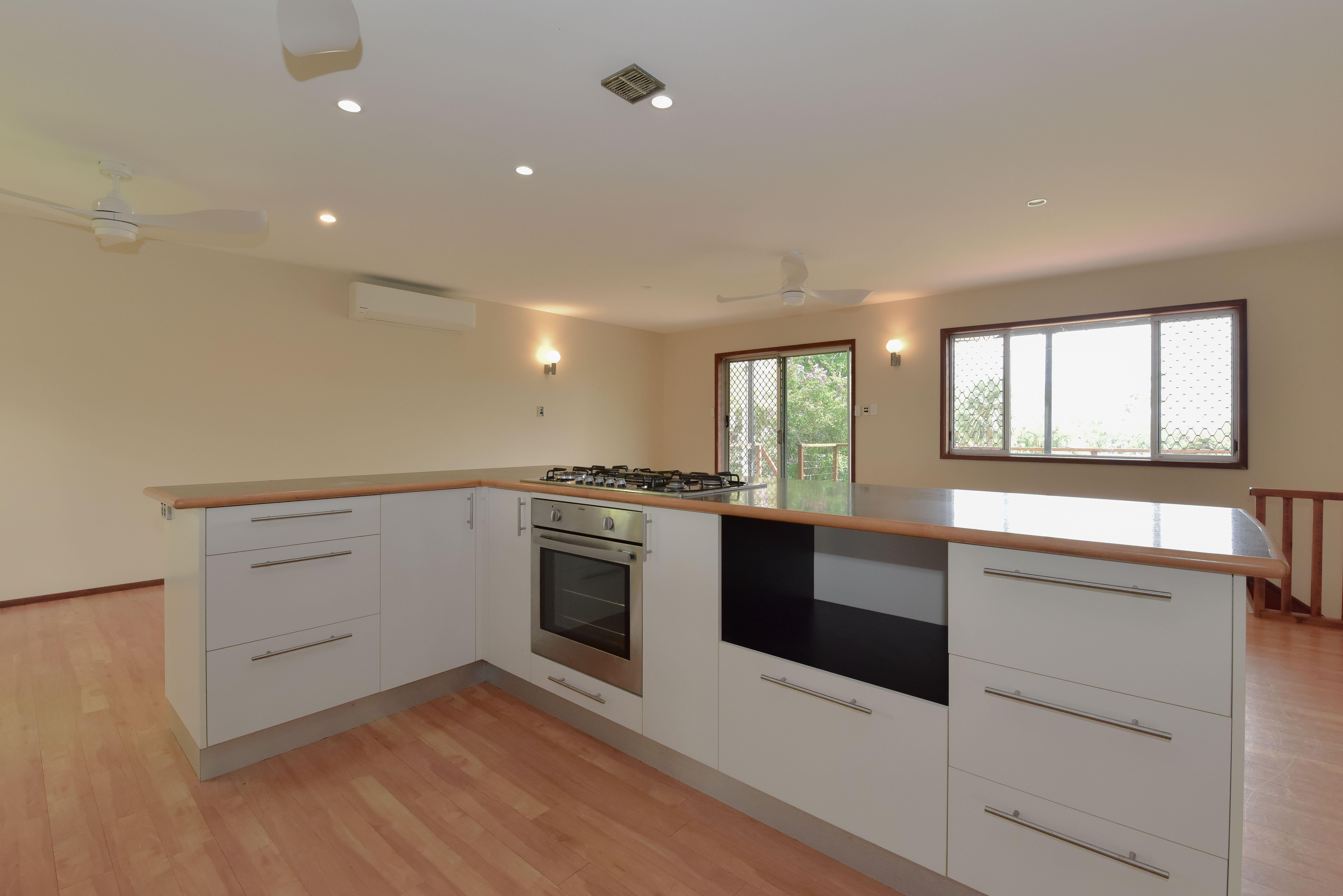 EXCEPTIONAL FAMILY-FRIENDLY WINNER! PLUS PERFECT LOCATION!