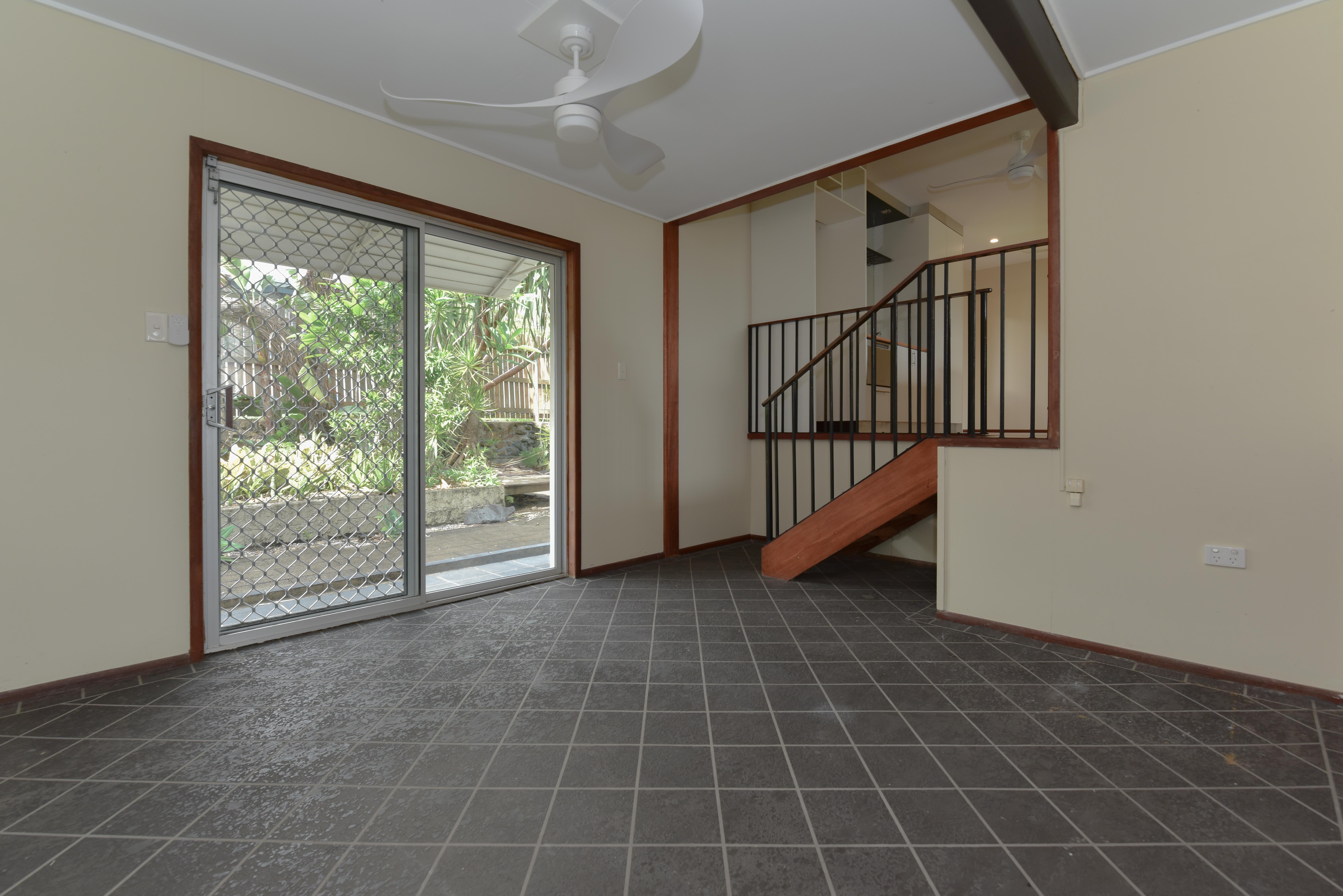 EXCEPTIONAL FAMILY-FRIENDLY WINNER! PLUS PERFECT LOCATION!
