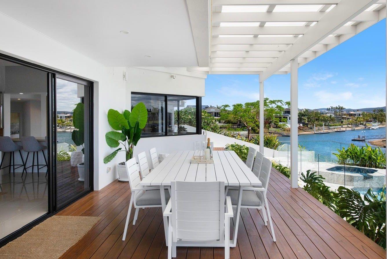 An Unforgettable Statement of Sophisticated Style!