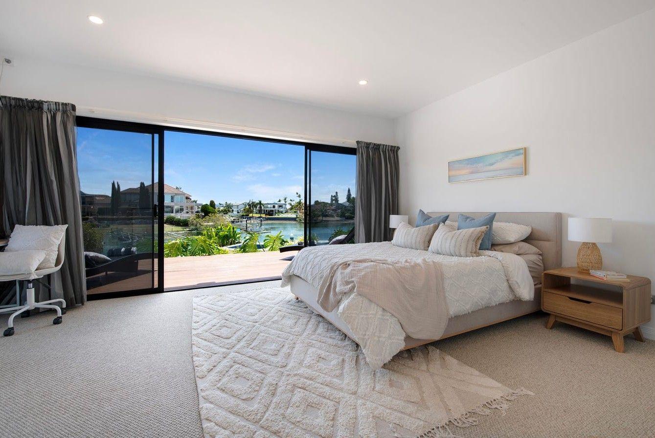 An Unforgettable Statement of Sophisticated Style!