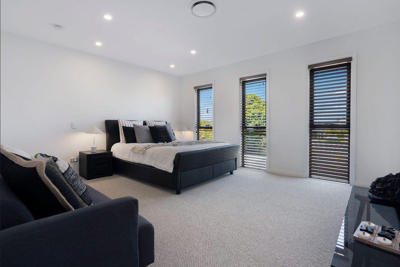 An Unforgettable Statement of Sophisticated Style!