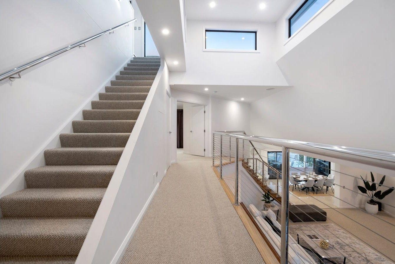 An Unforgettable Statement of Sophisticated Style!