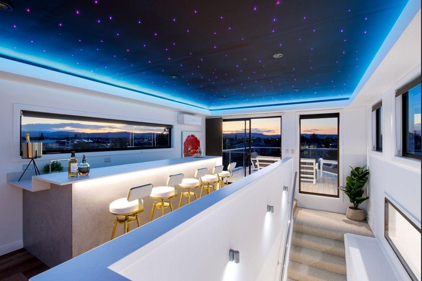 An Unforgettable Statement of Sophisticated Style!