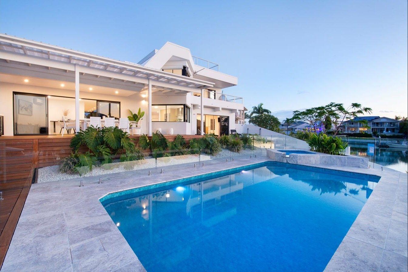 An Unforgettable Statement of Sophisticated Style!