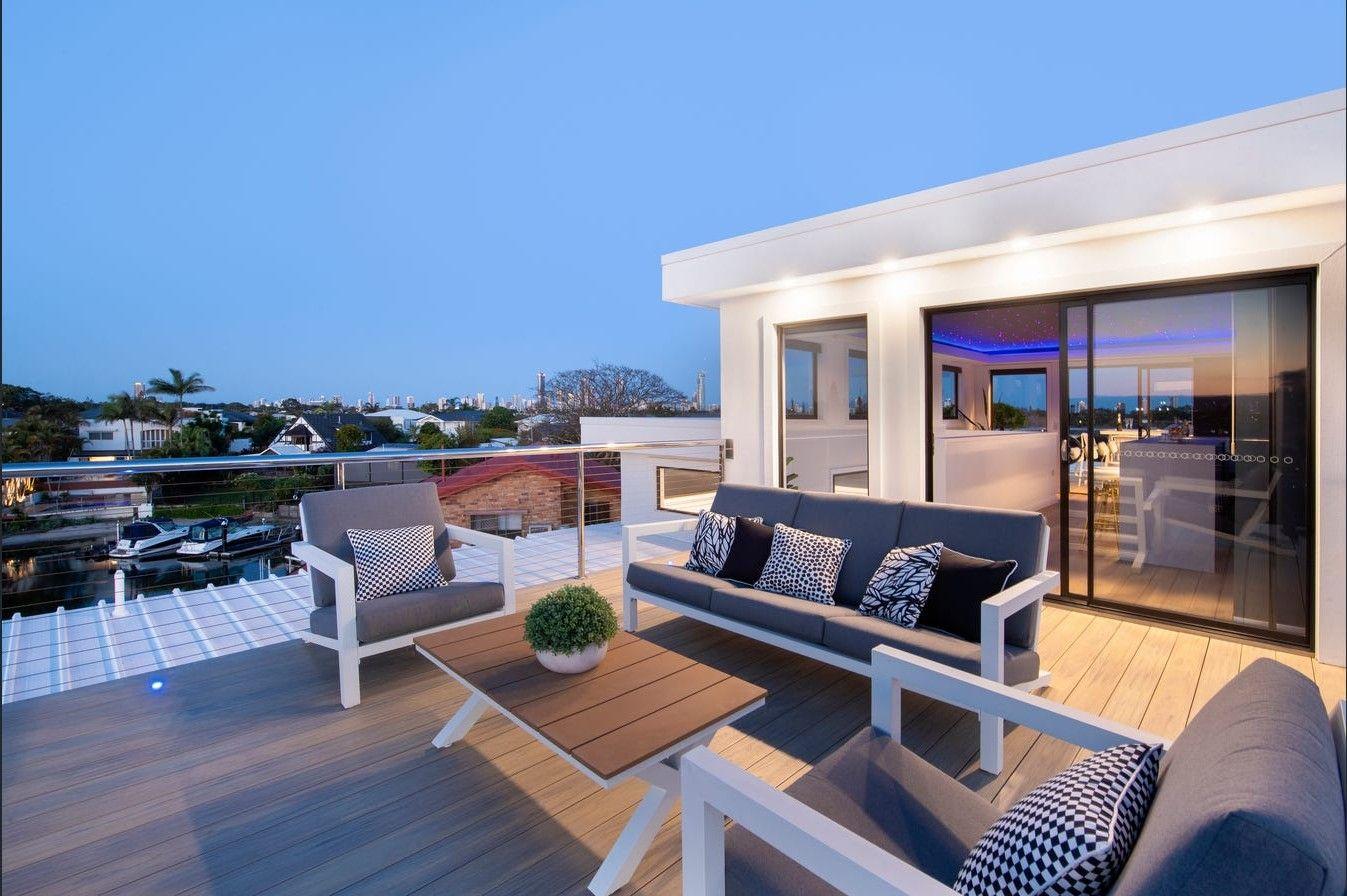 An Unforgettable Statement of Sophisticated Style!