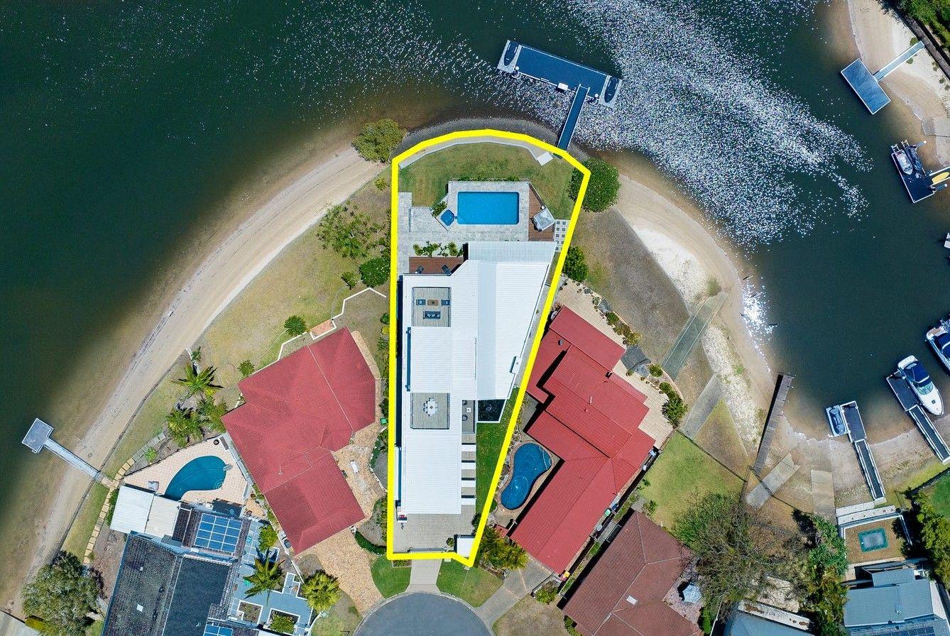 An Unforgettable Statement of Sophisticated Style!