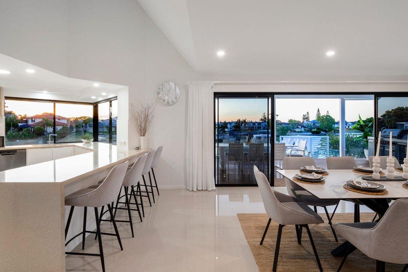 An Unforgettable Statement of Sophisticated Style!