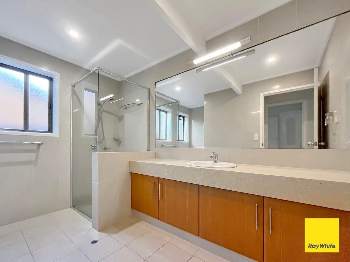 Stunning Family Home in Bundall