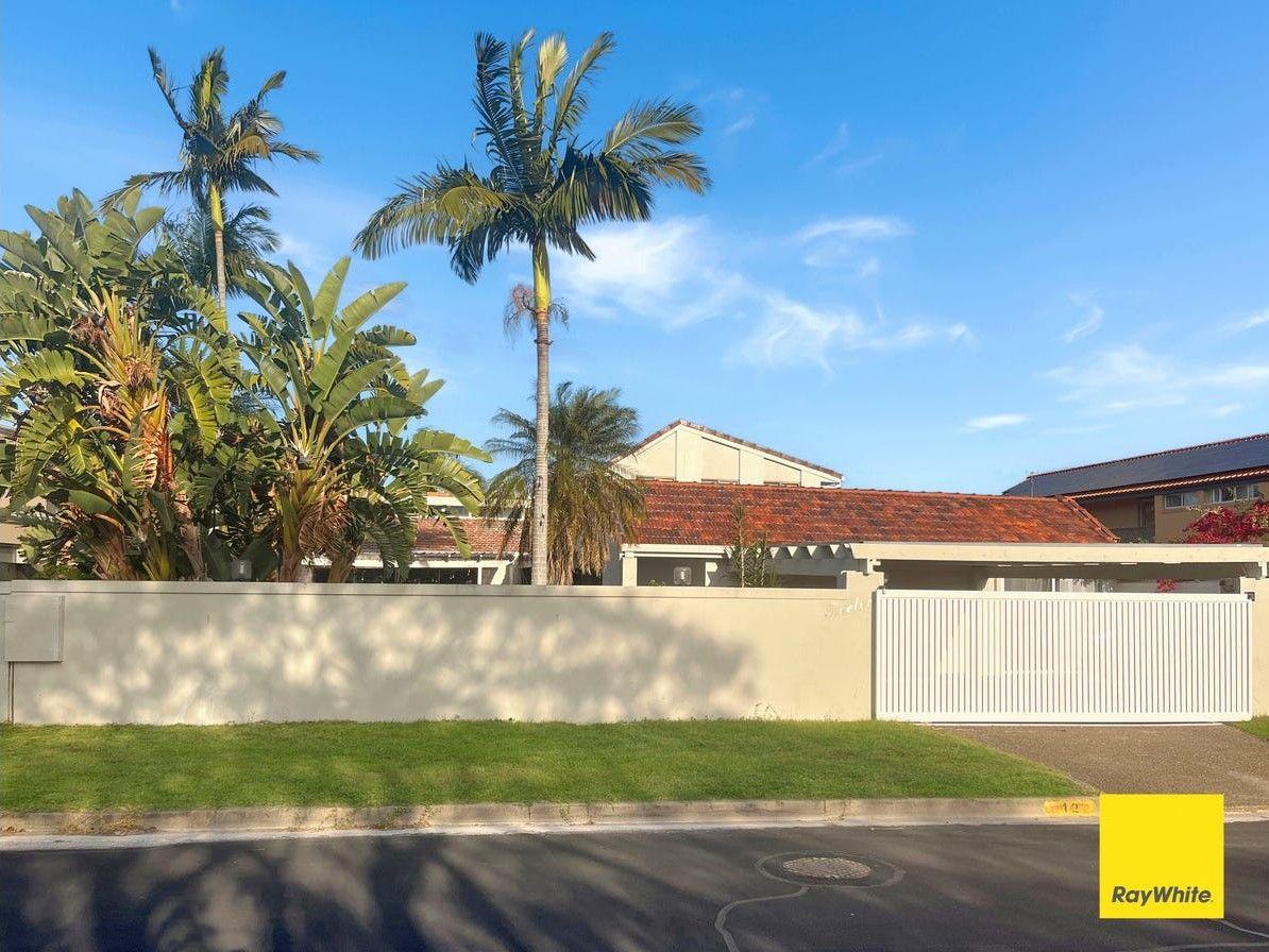 Stunning Family Home in Bundall