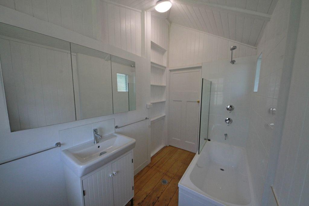 CHARMING QUEENSLANDER IN IDEAL LOCATION