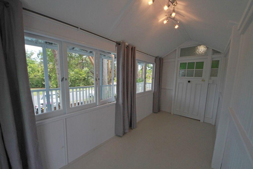 CHARMING QUEENSLANDER IN IDEAL LOCATION