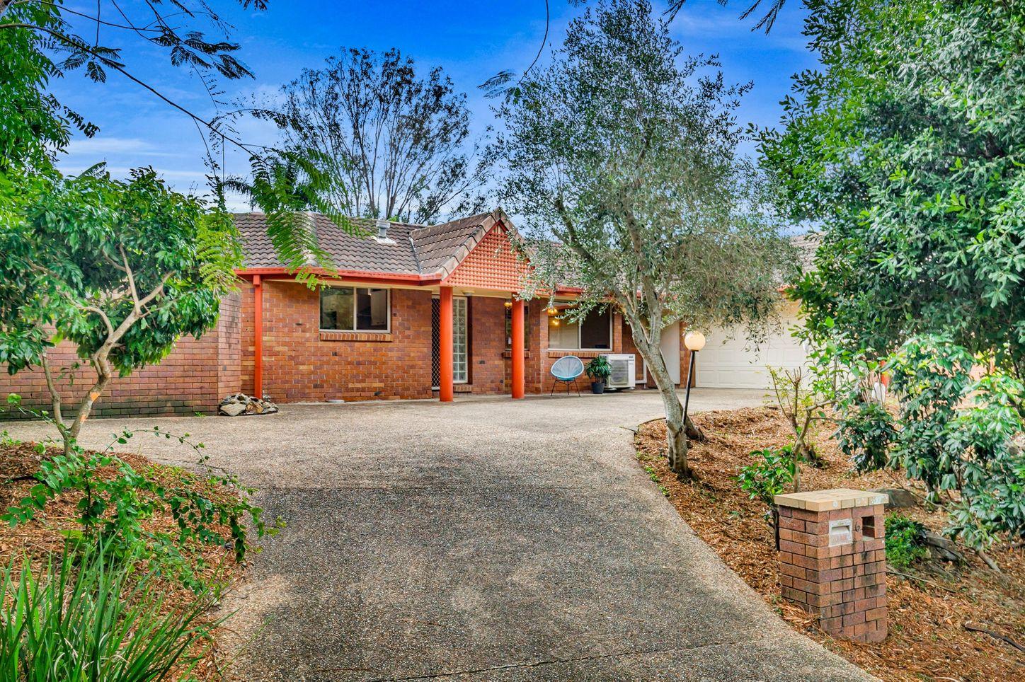 Prop-GPT: House: QLD Kenmore Hills, QLD 4069 Queensland 4069