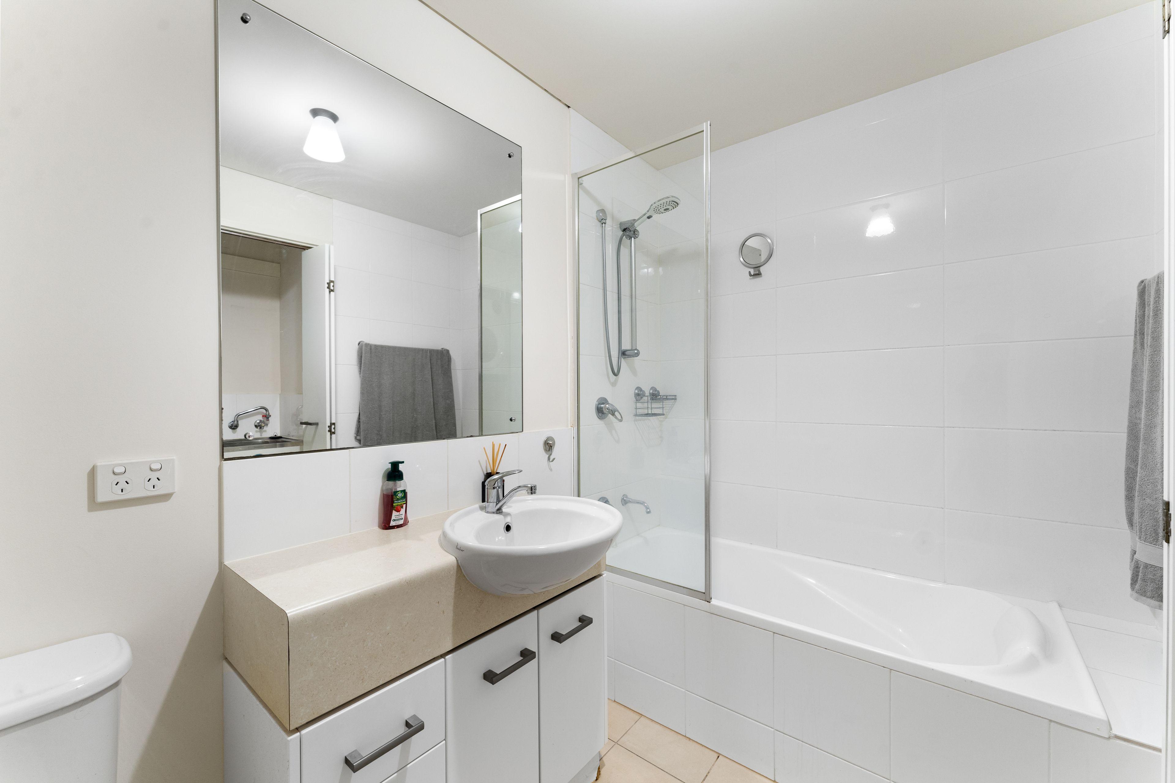 Three Bedroom Apartment in Prestigious Location