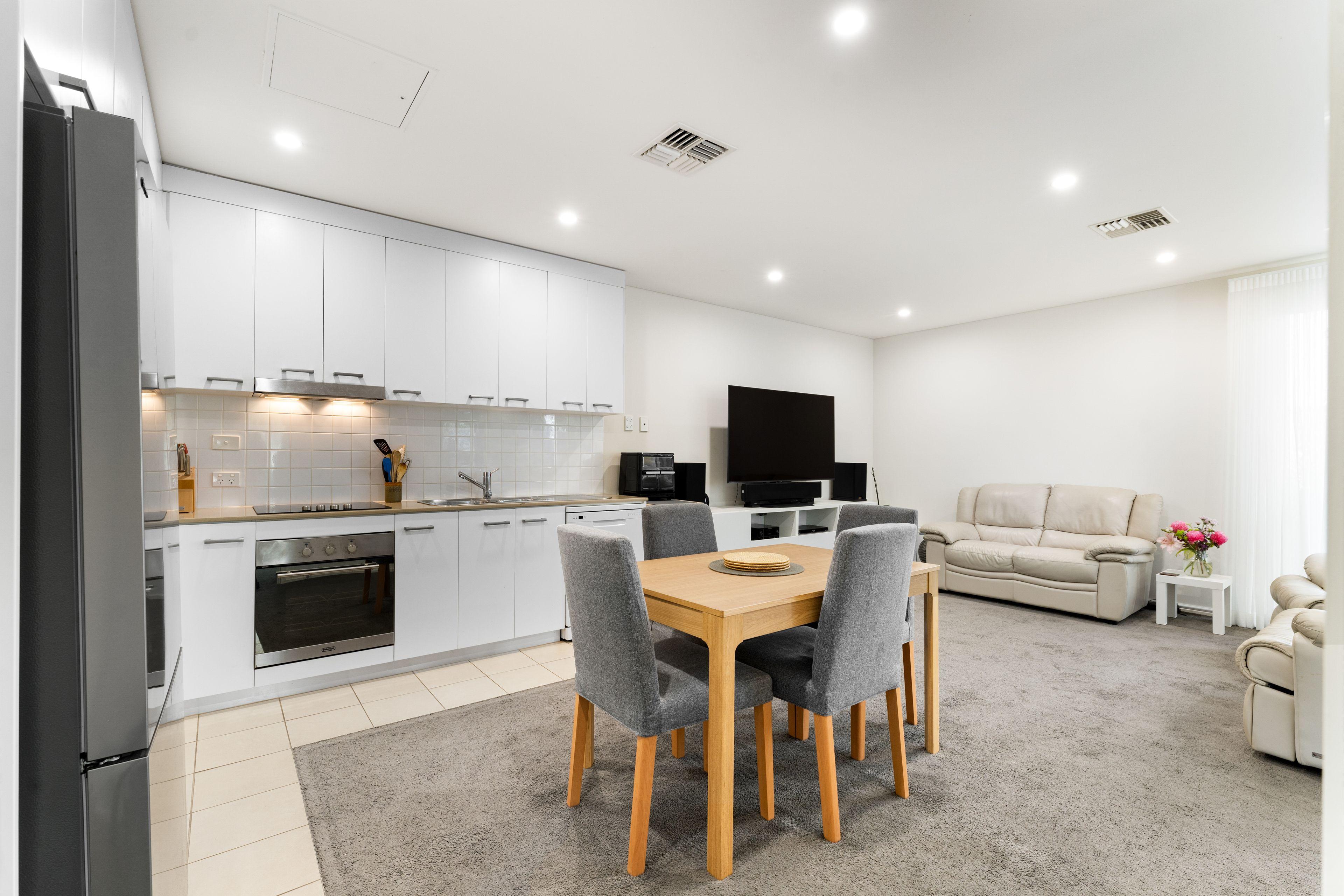 Three Bedroom Apartment in Prestigious Location