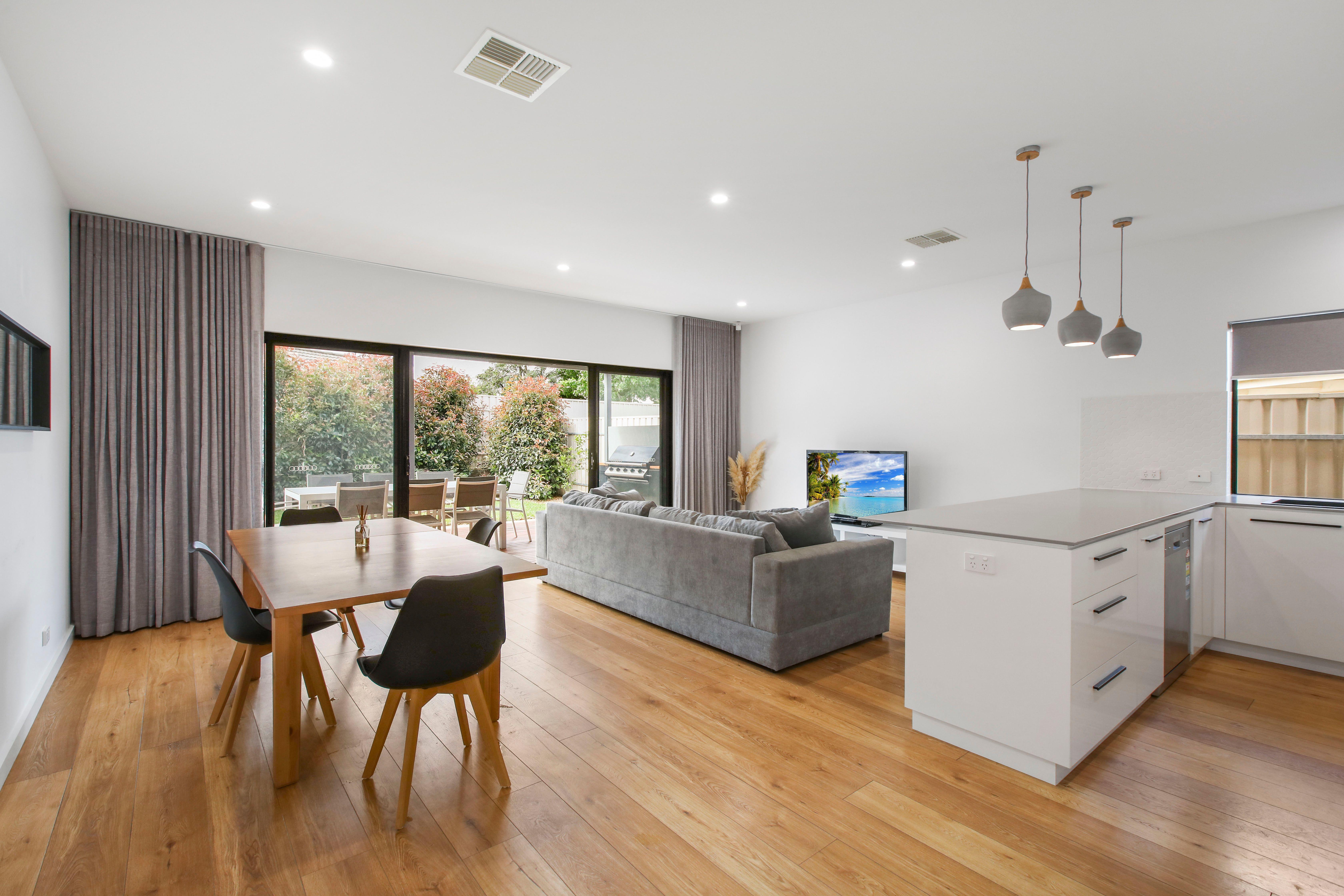 Family Home in Popular Henley High Zone!