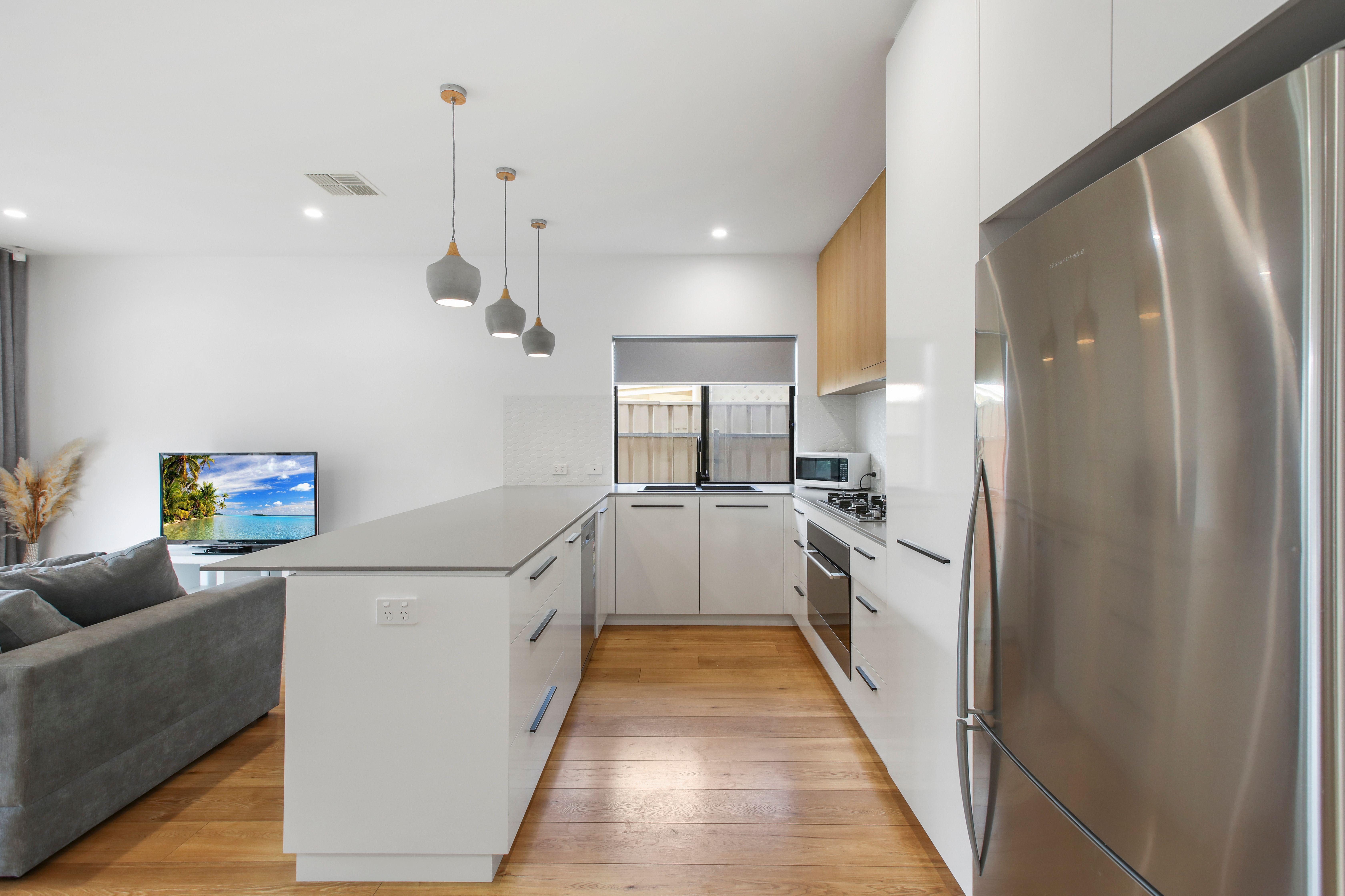 Family Home in Popular Henley High Zone!