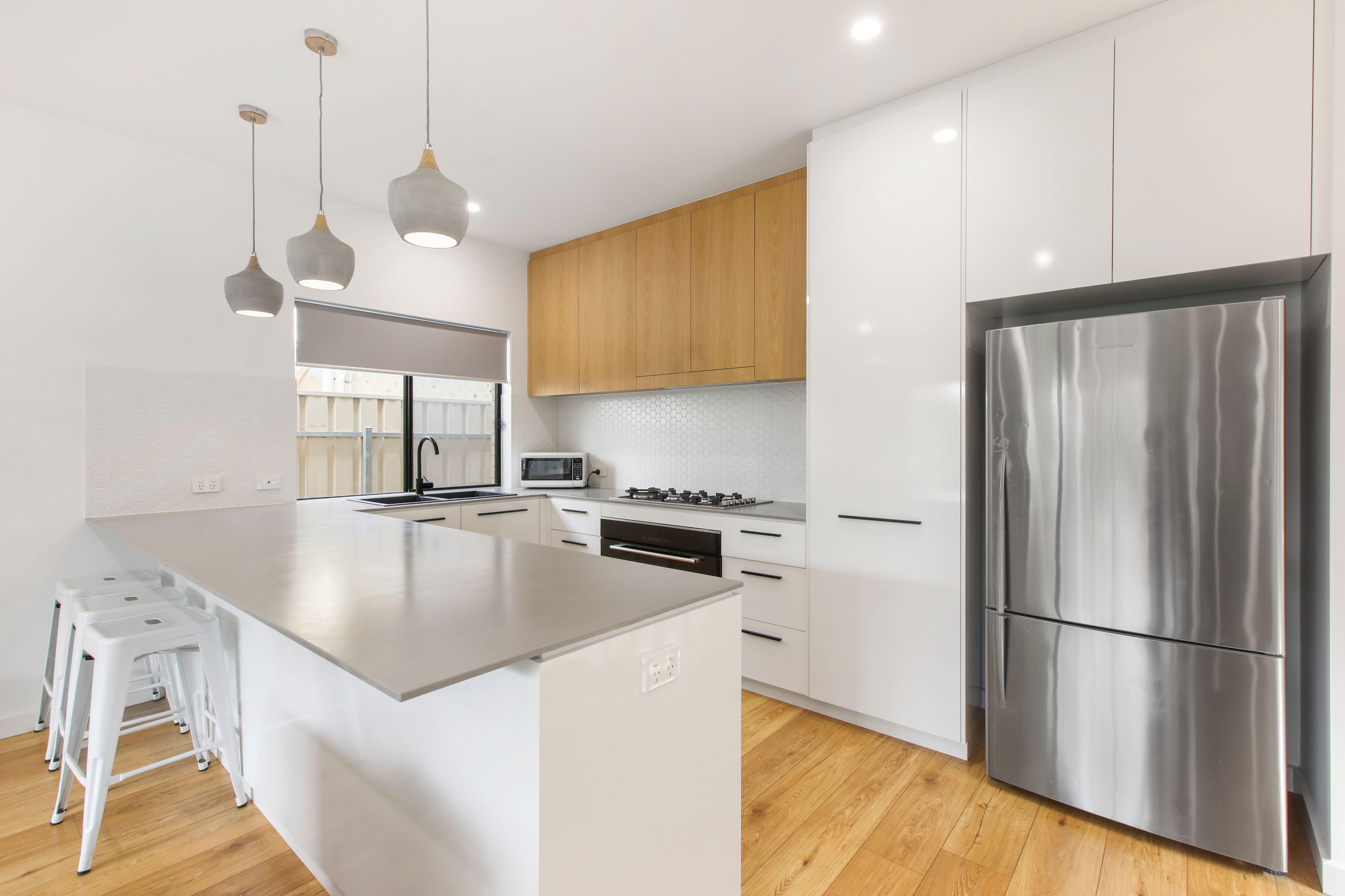 Family Home in Popular Henley High Zone!