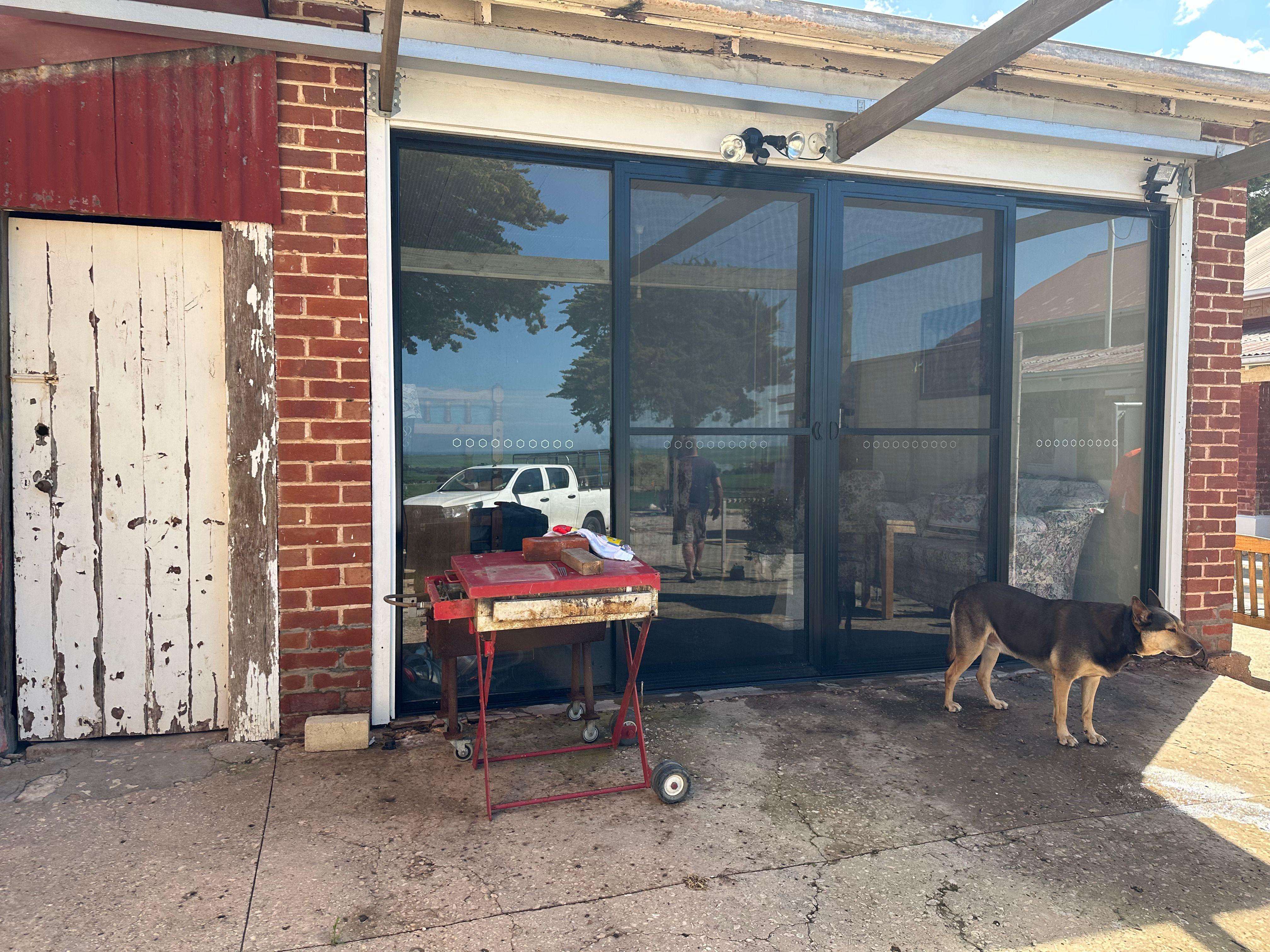 Fully self contained single room granny flat