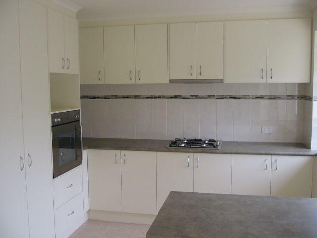 2-Bedroom Townhouse in Tatura - Walk to Main Street!