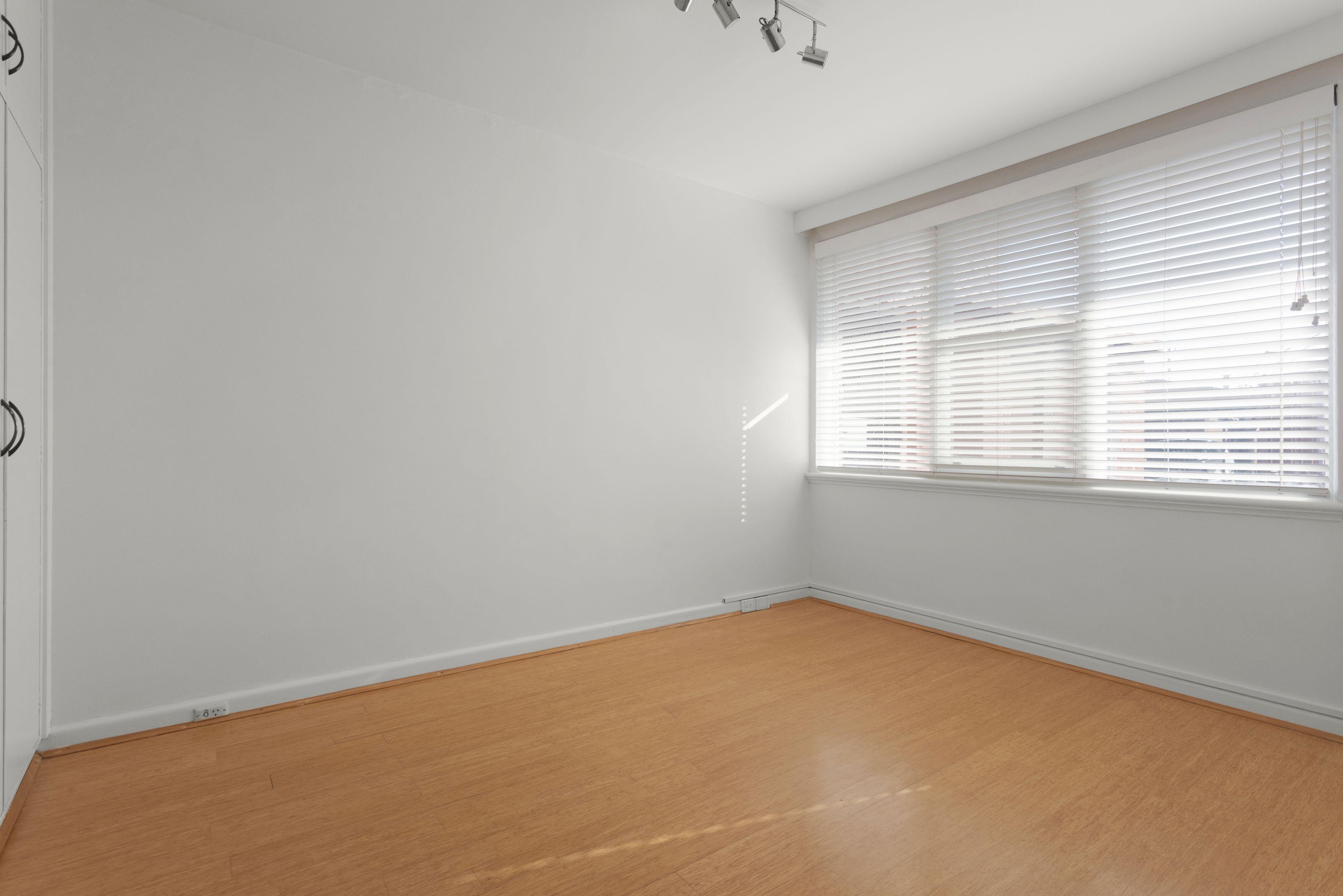 Stylish One-Bedroom Apartment in Prime Location