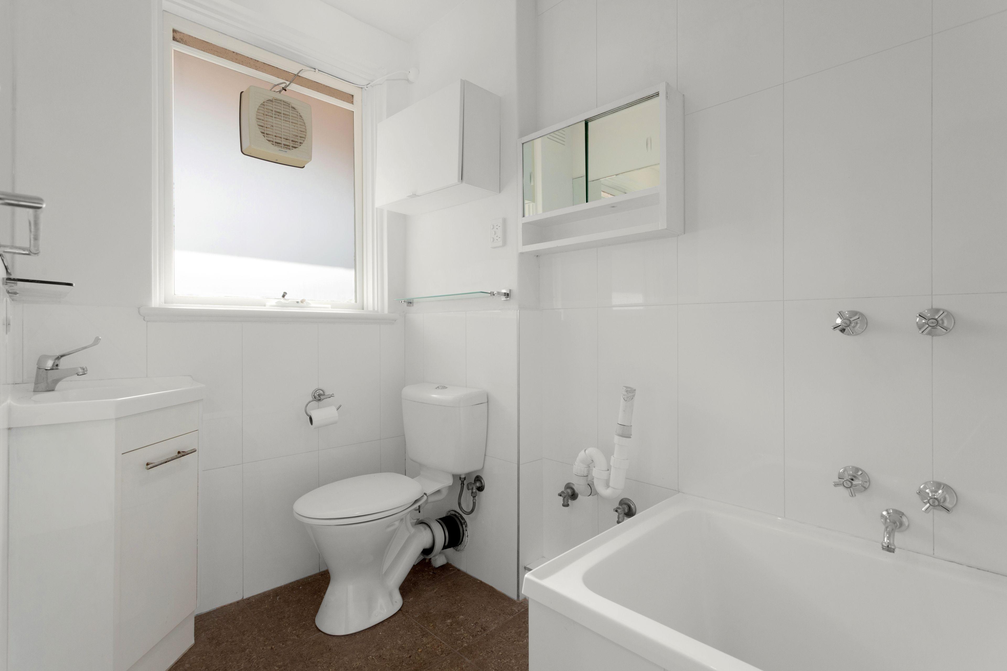 Stylish One-Bedroom Apartment in Prime Location