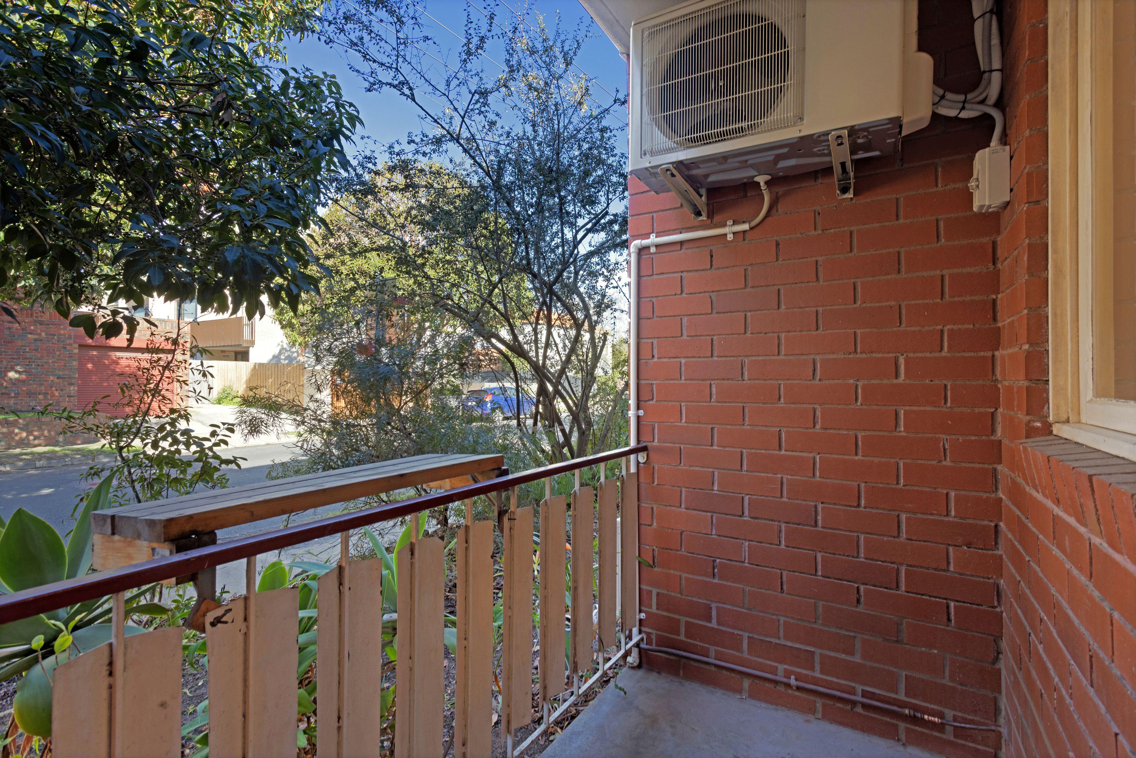 Stylish One-Bedroom Apartment in Prime Location