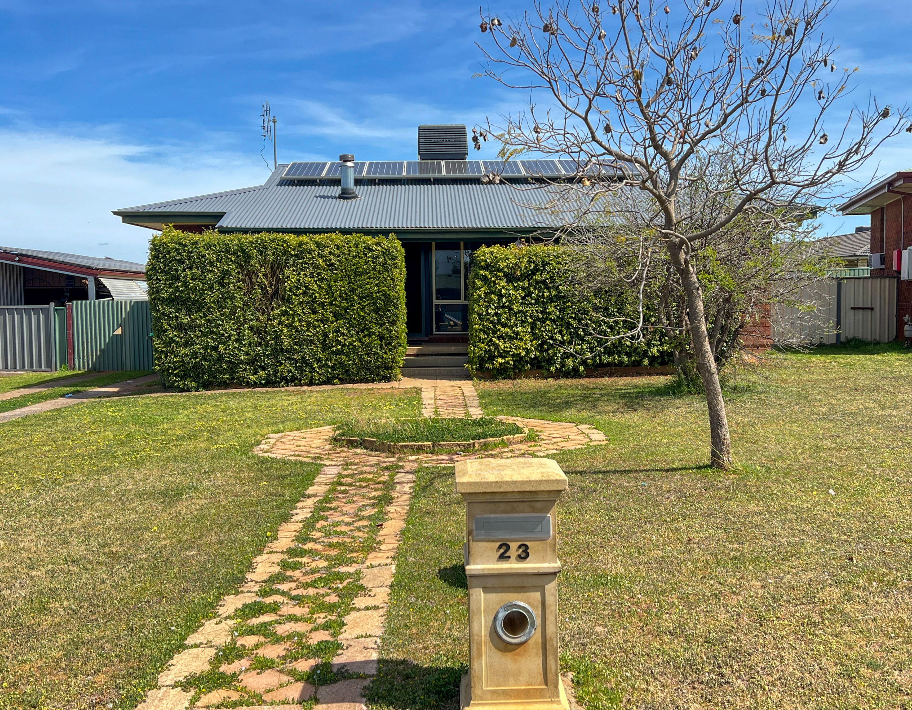 Prop-GPT: House: NSW Parkes, NSW 2870 Home For Rent
