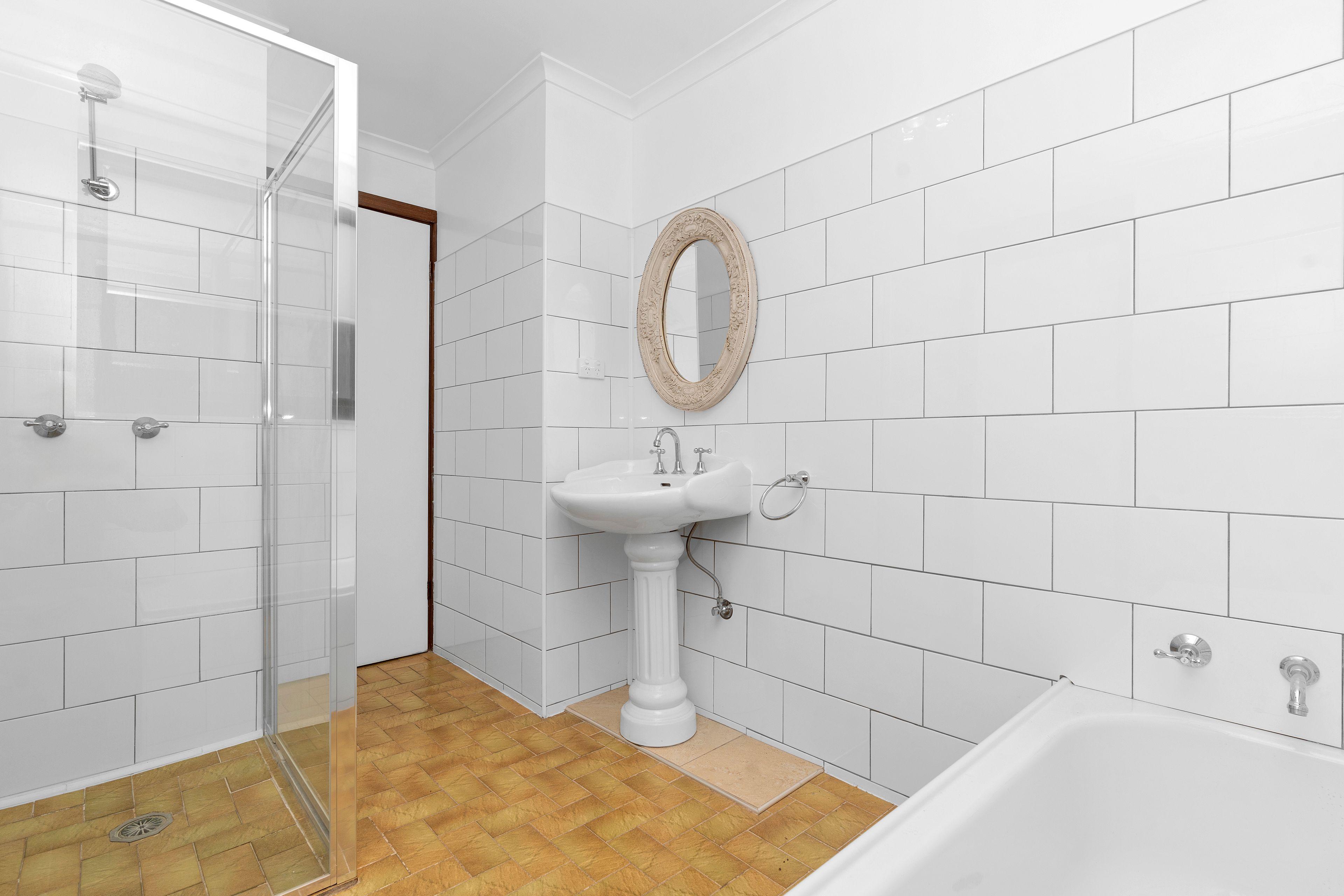 Charming Family Home for Lease in Kooringal