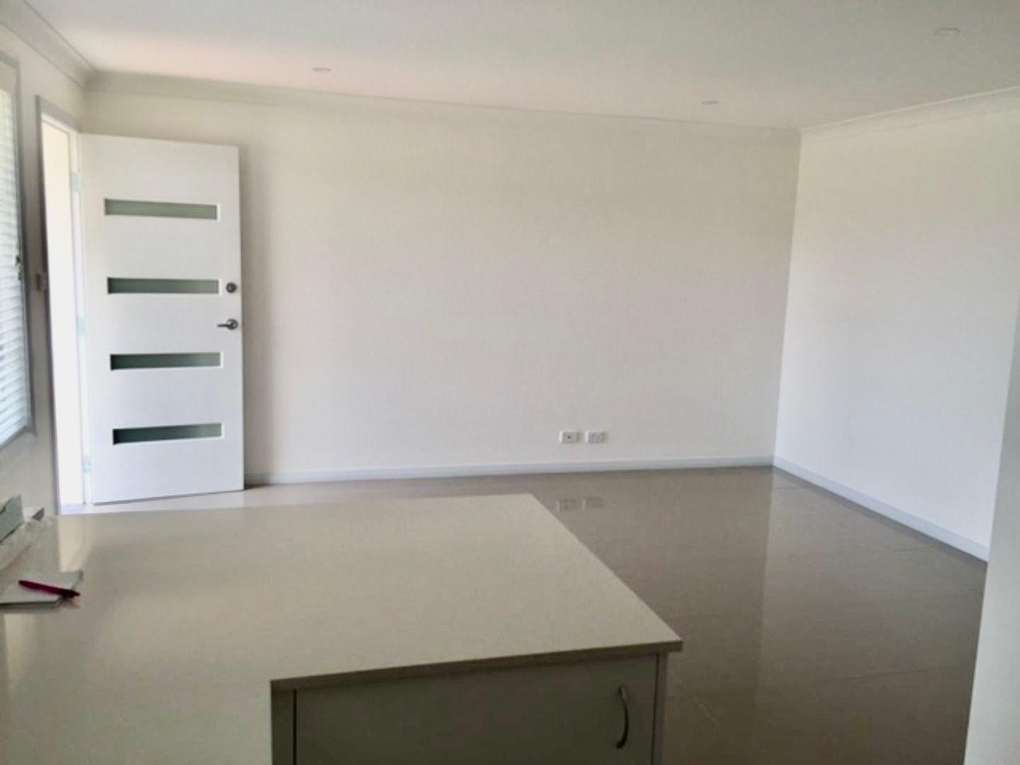 Perfectly Designed 2-Bedroom Granny Flat - Walking Distance to The Valley Plaza