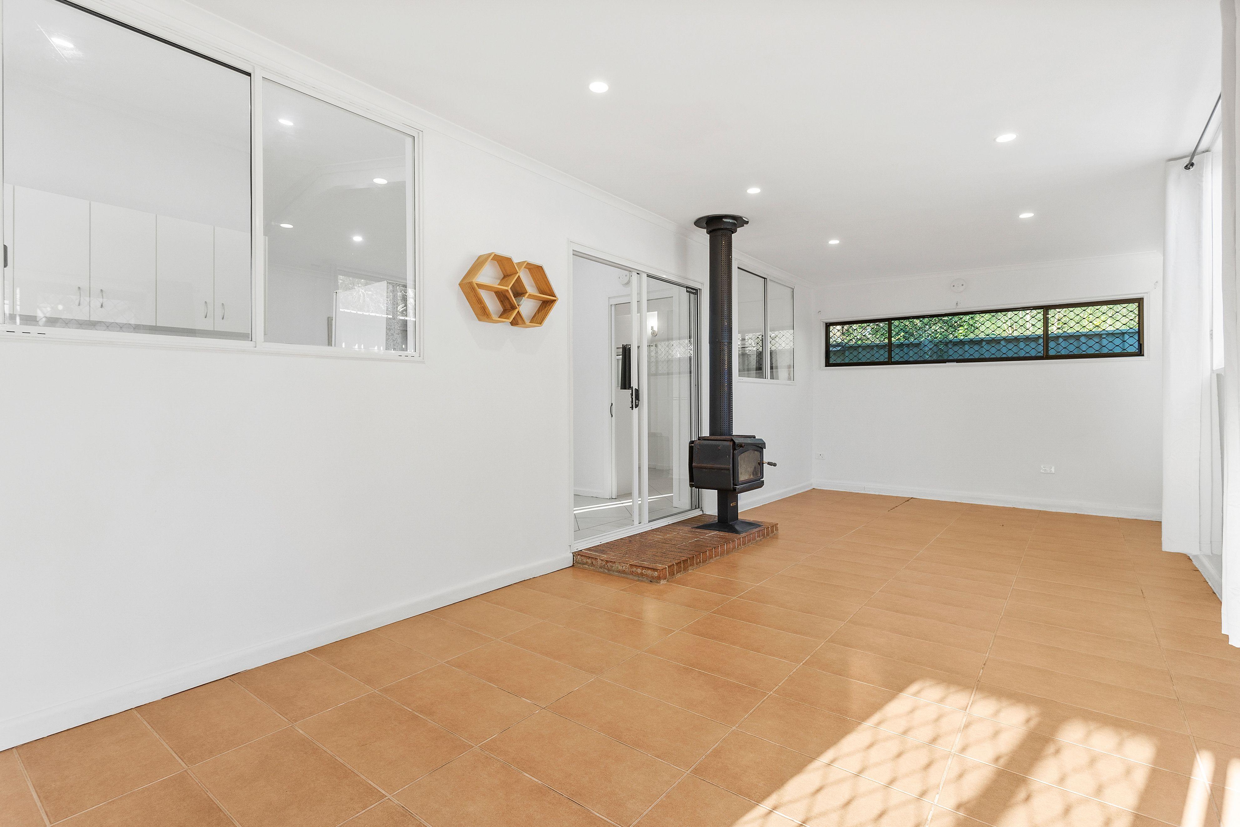 Prop-GPT: Flat: NSW Avondale, NSW 2530 Home For Rent