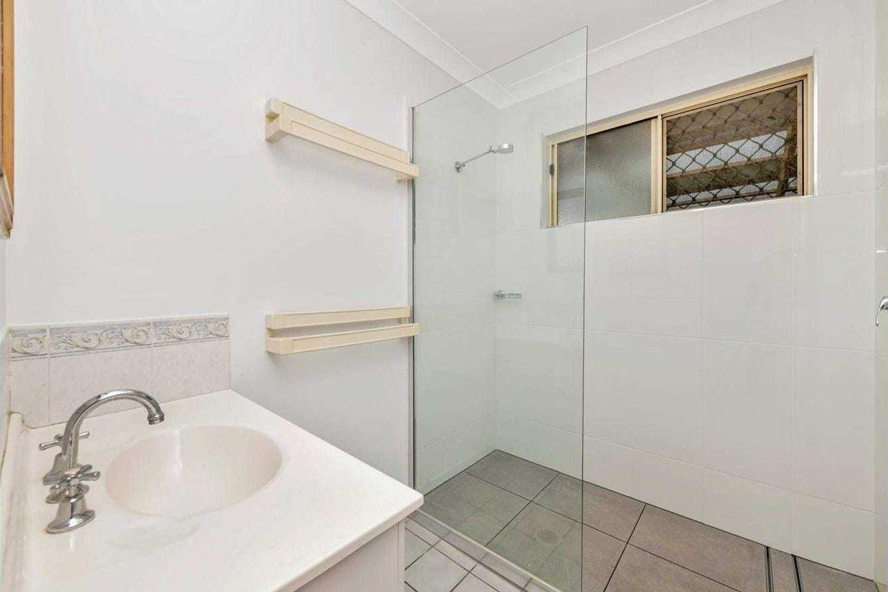 Modern Comfort In Mount Louisa
