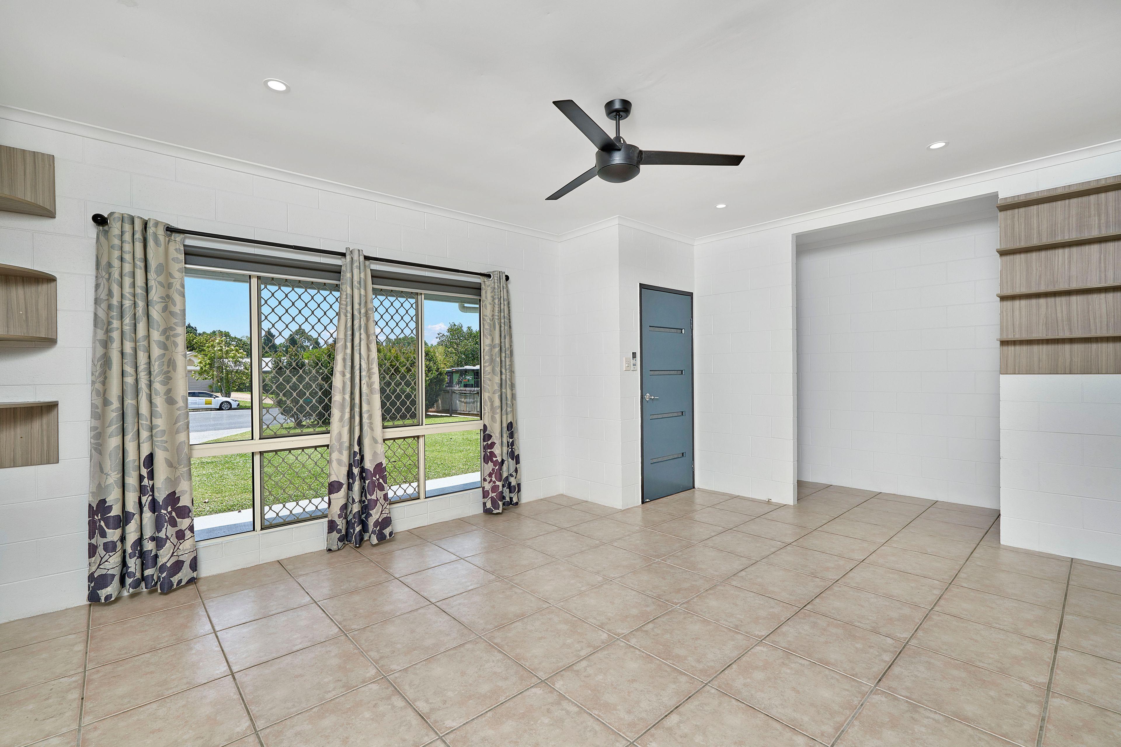 UNFURNISHED HOME ON A LARGE BLOCK WITH A GREAT SHED!