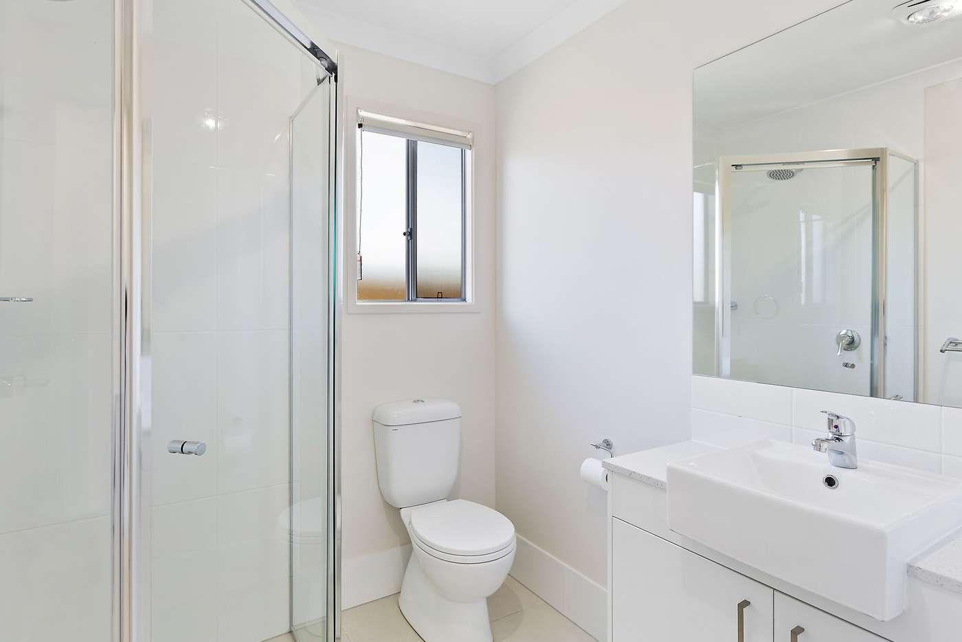 NEAR NEW 1 BEDROOM DUPLEX!!